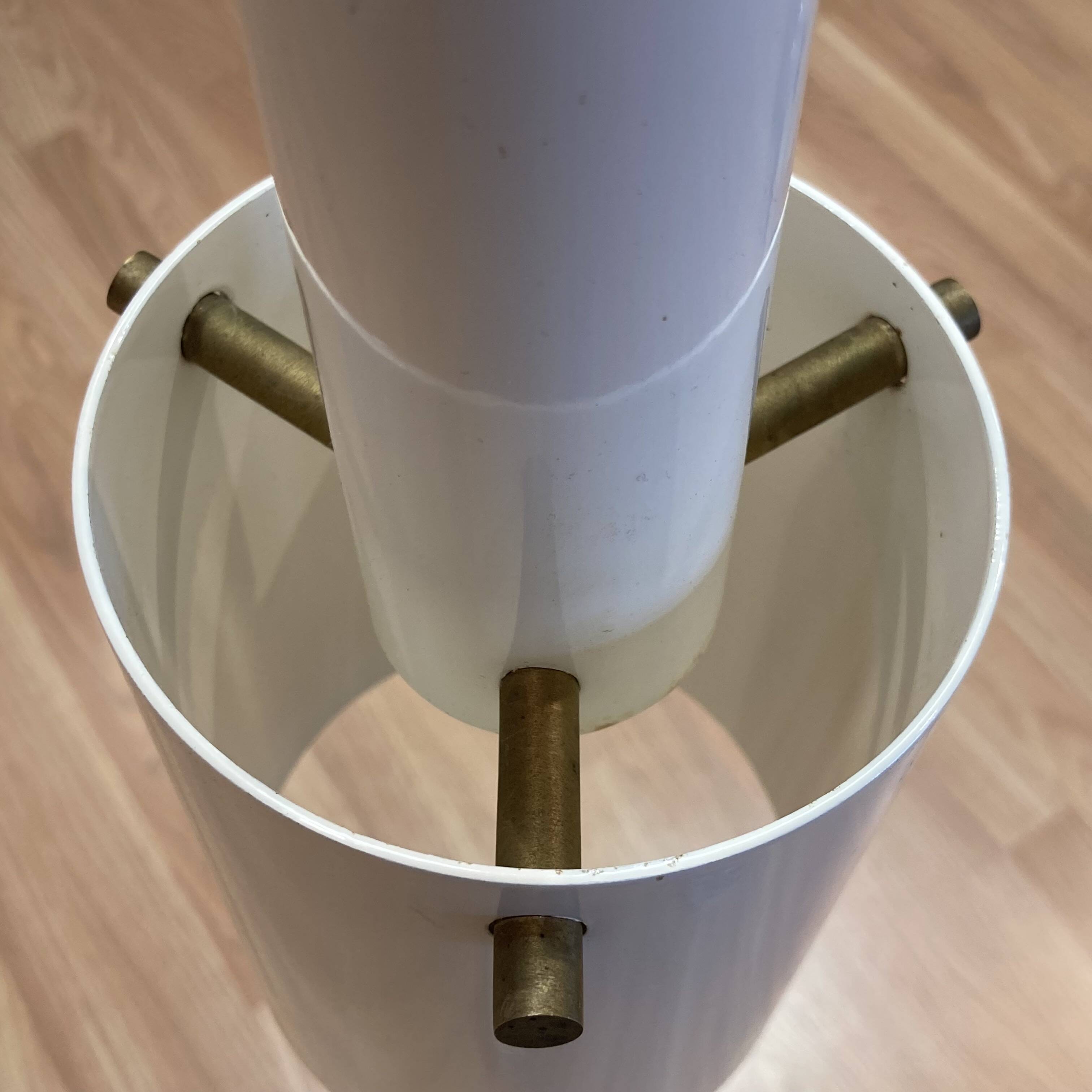 Scandinavian design metal suspension.