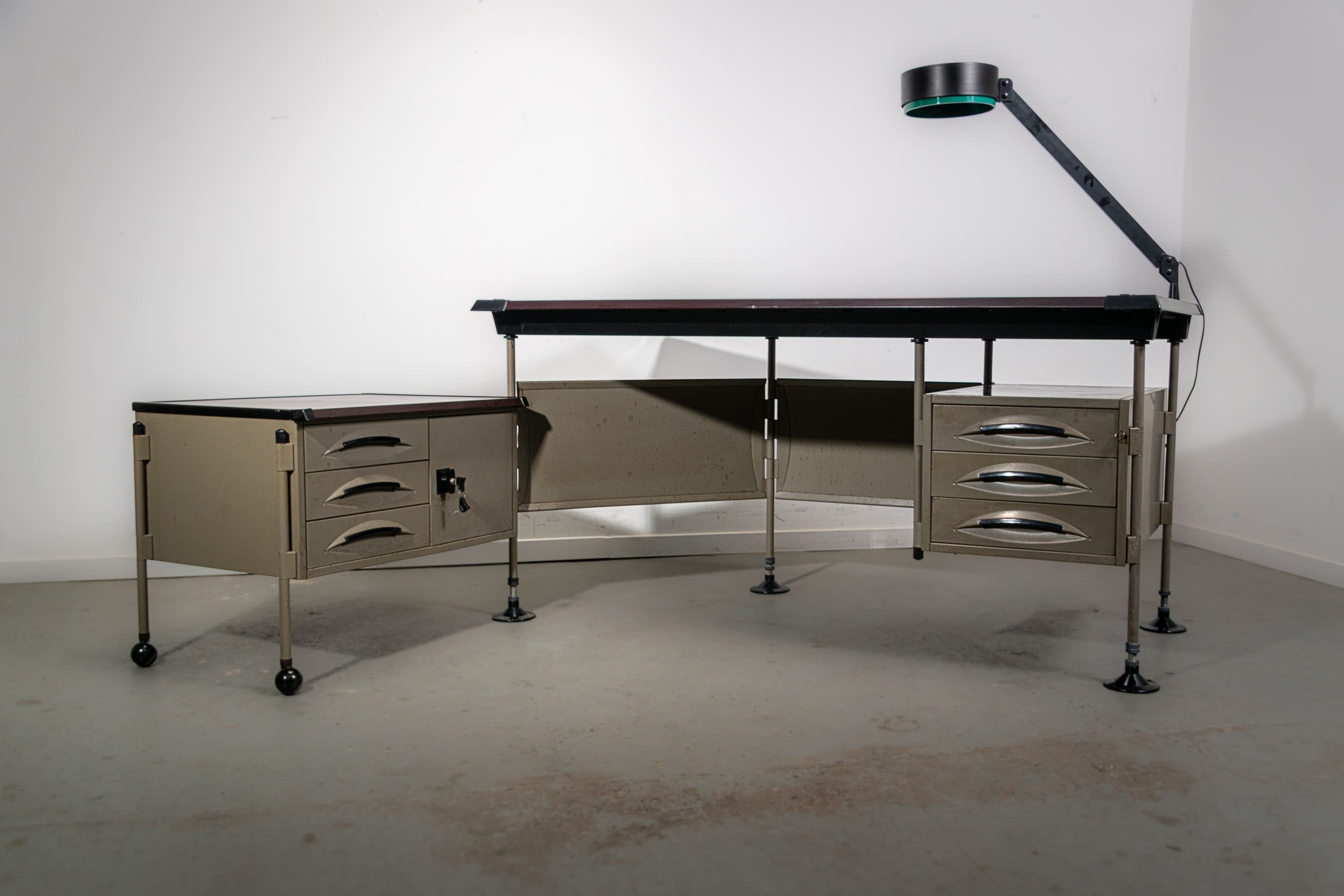 Spazio series director's desk with lamp by Studio BBPR for Olivetti, circa 1960