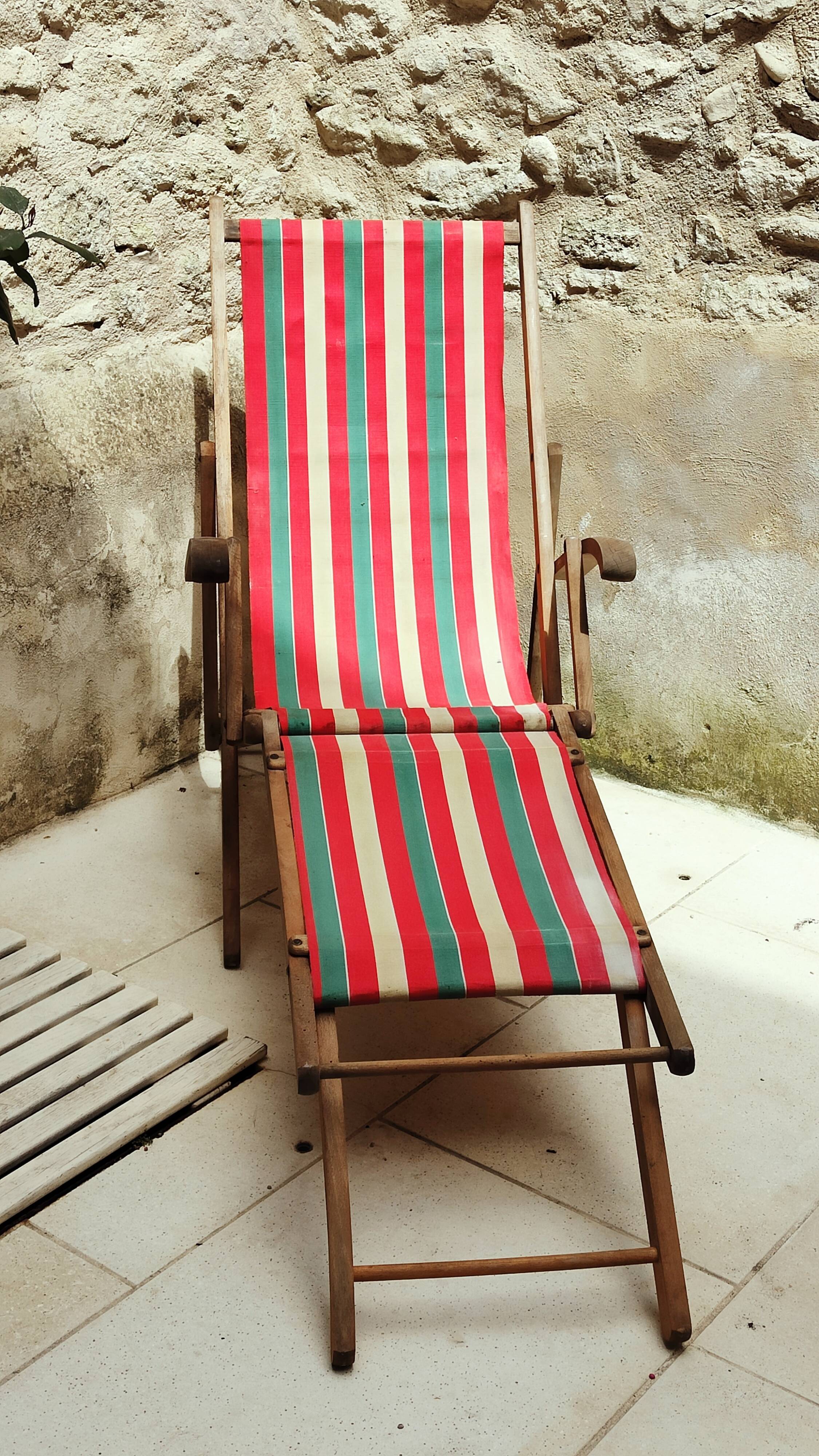 Dejou Chilean lounge chair