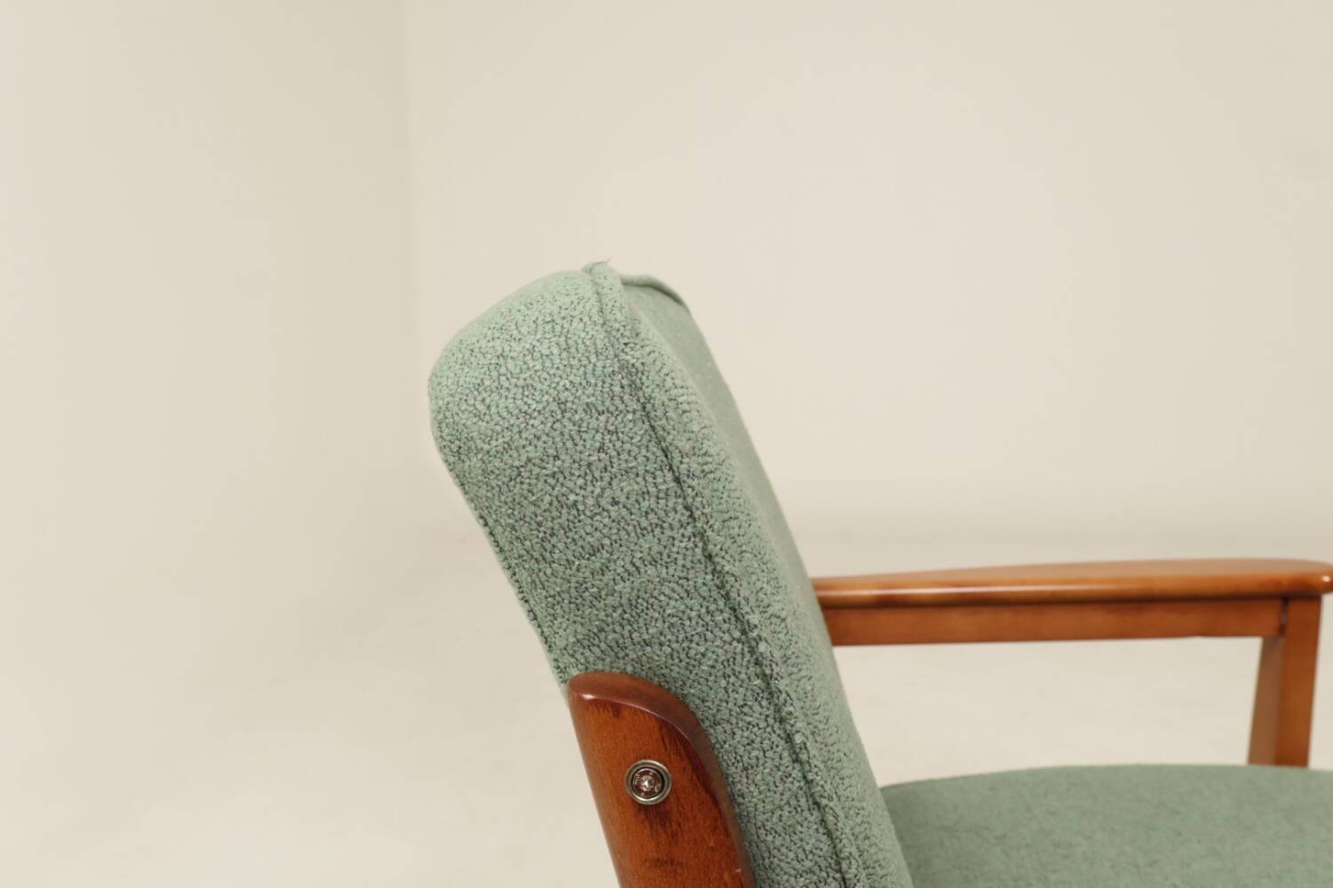 Pair de fauteuil le vert menthe l'année 1970