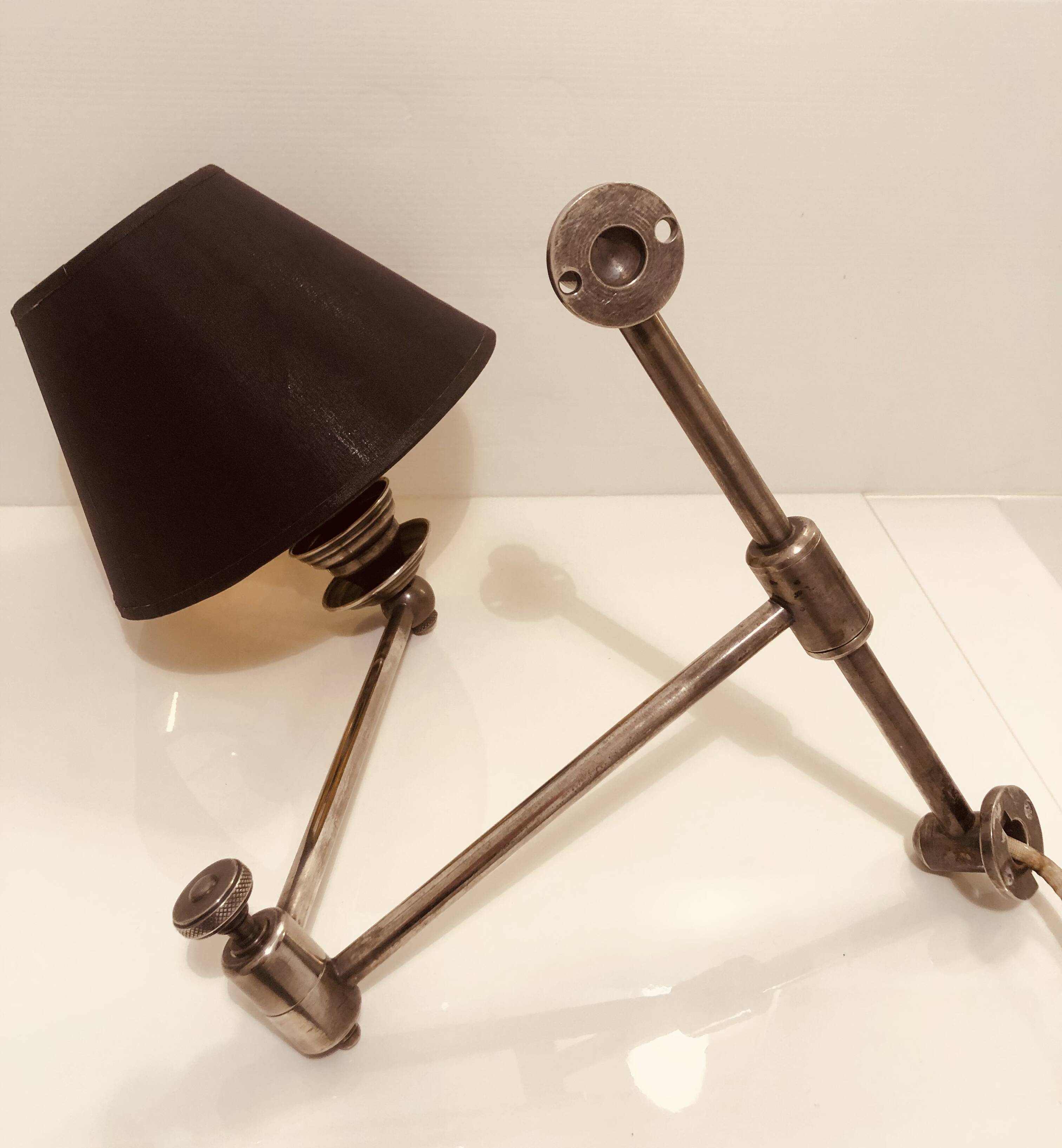 Articulated wall light in patinated nickel Chehoma 1987