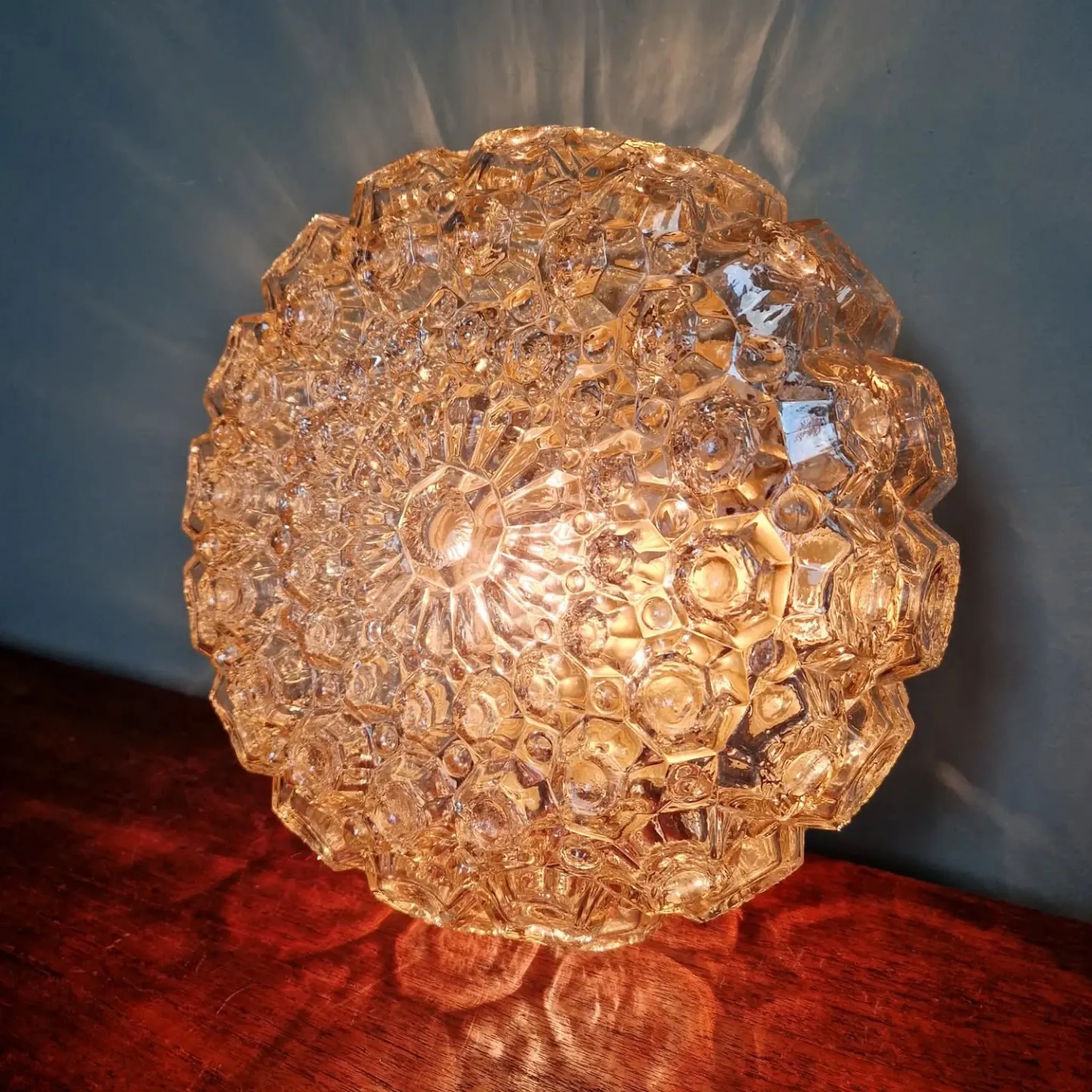 Amber honeycomb glass ceiling light, Helena Tynell, 1970