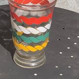Vase en verre transparent et dore et lignes sérigraphies rouge, blanc, vert et jaune vintage 1960