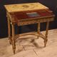 Table d'appoint laquée et dorée française par Sormani dans le style Louis XVI