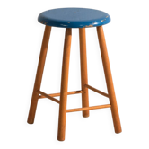 Tabouret ancien en bois à assise ronde – Europe centrale, vers 1950