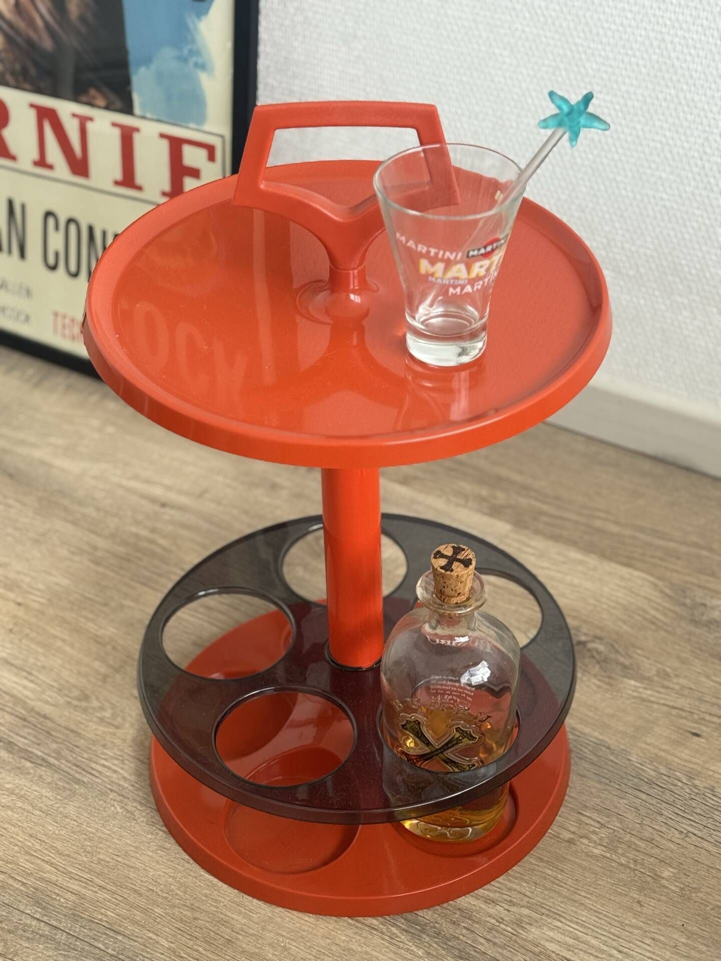 Table appoint / bar vintage orange