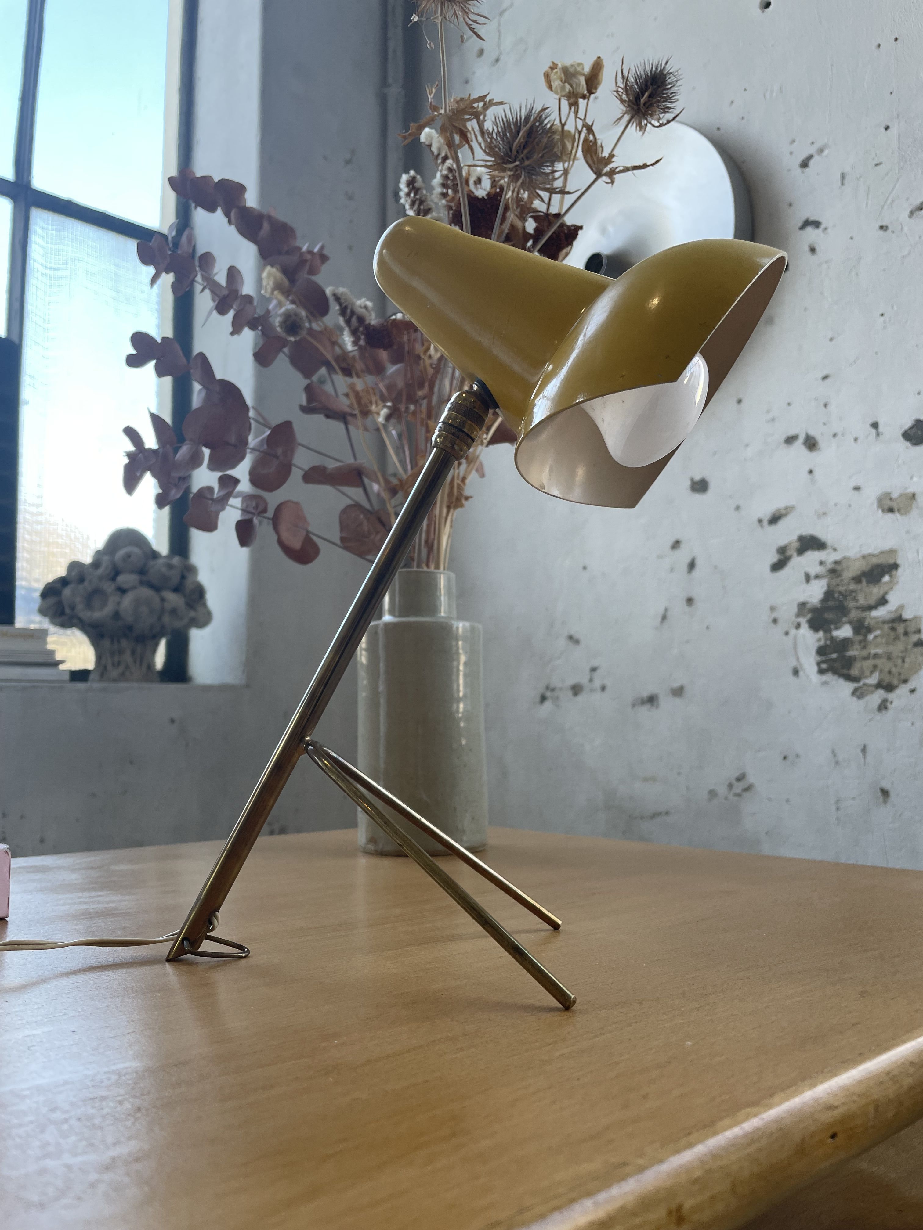 Lampe de bureau cocotte jaune