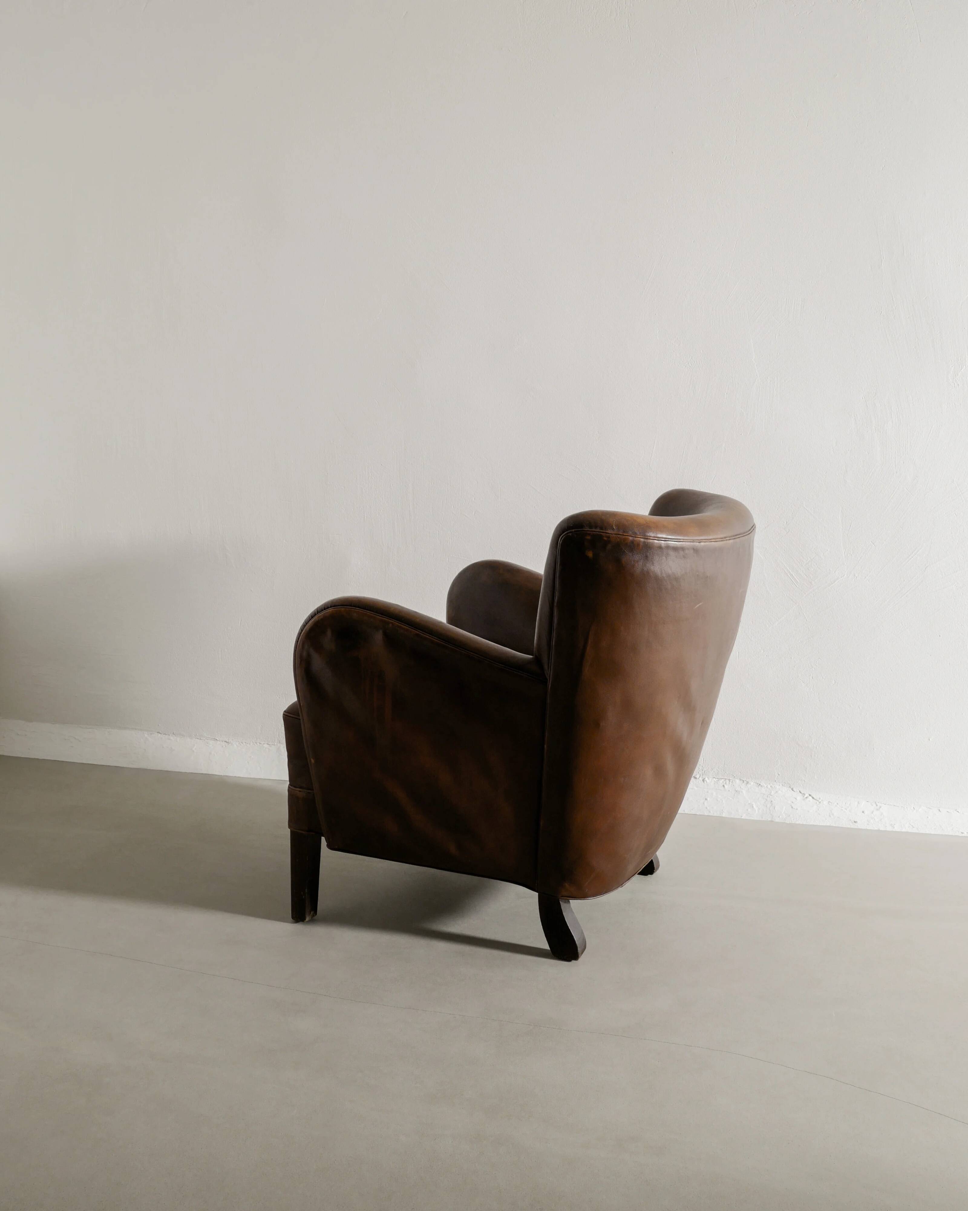 Vintage Danish "1669" Armchair in Brown Leather by Fritz Hansen, 1940s