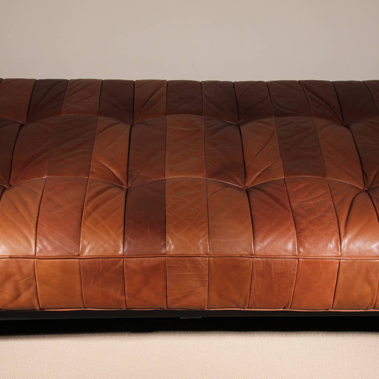 Lit de jour 'DS-80' en cuir patchwork cognac par De Sede, Suisse