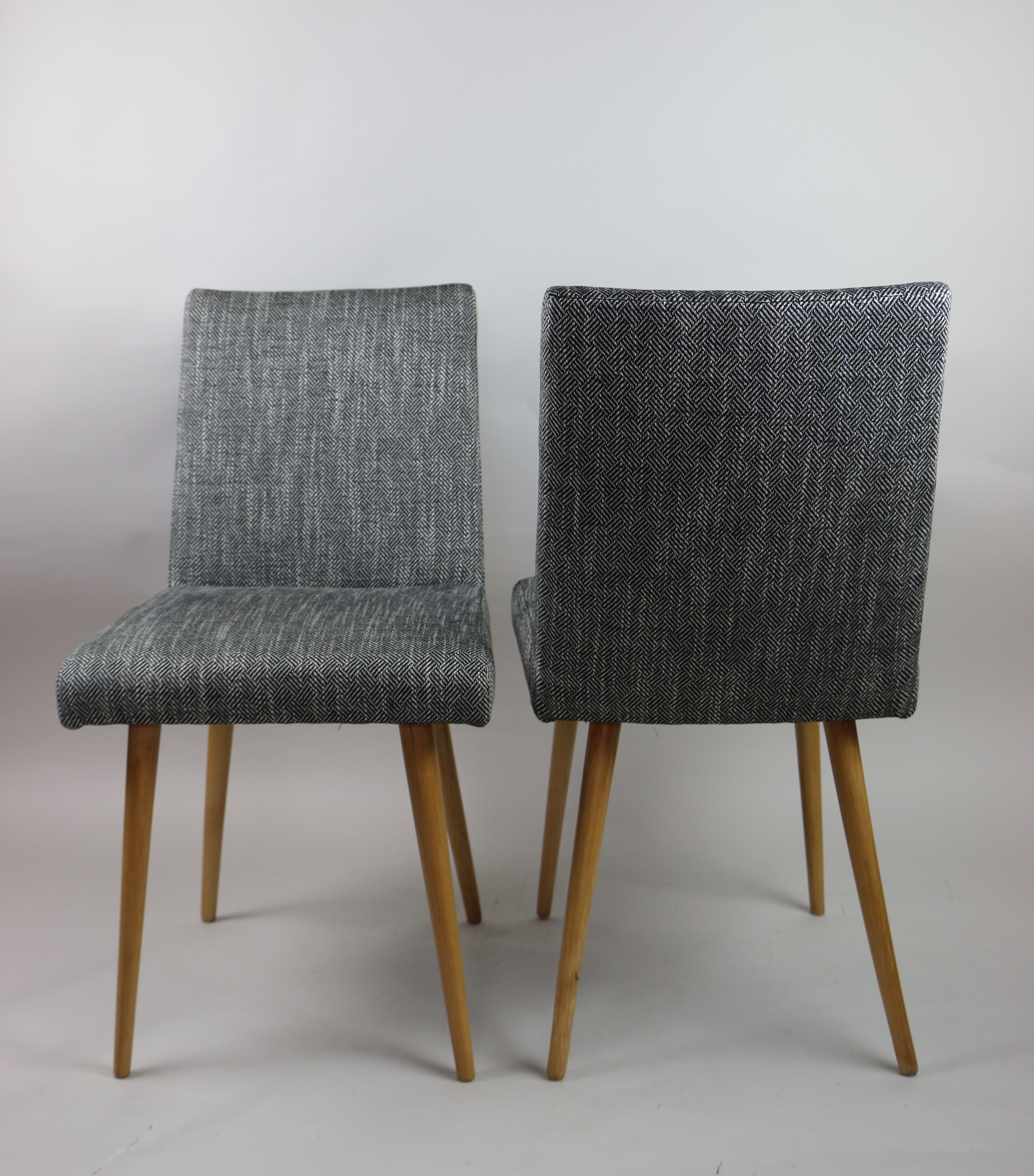 Chaises vintage noir et blanc années 1970