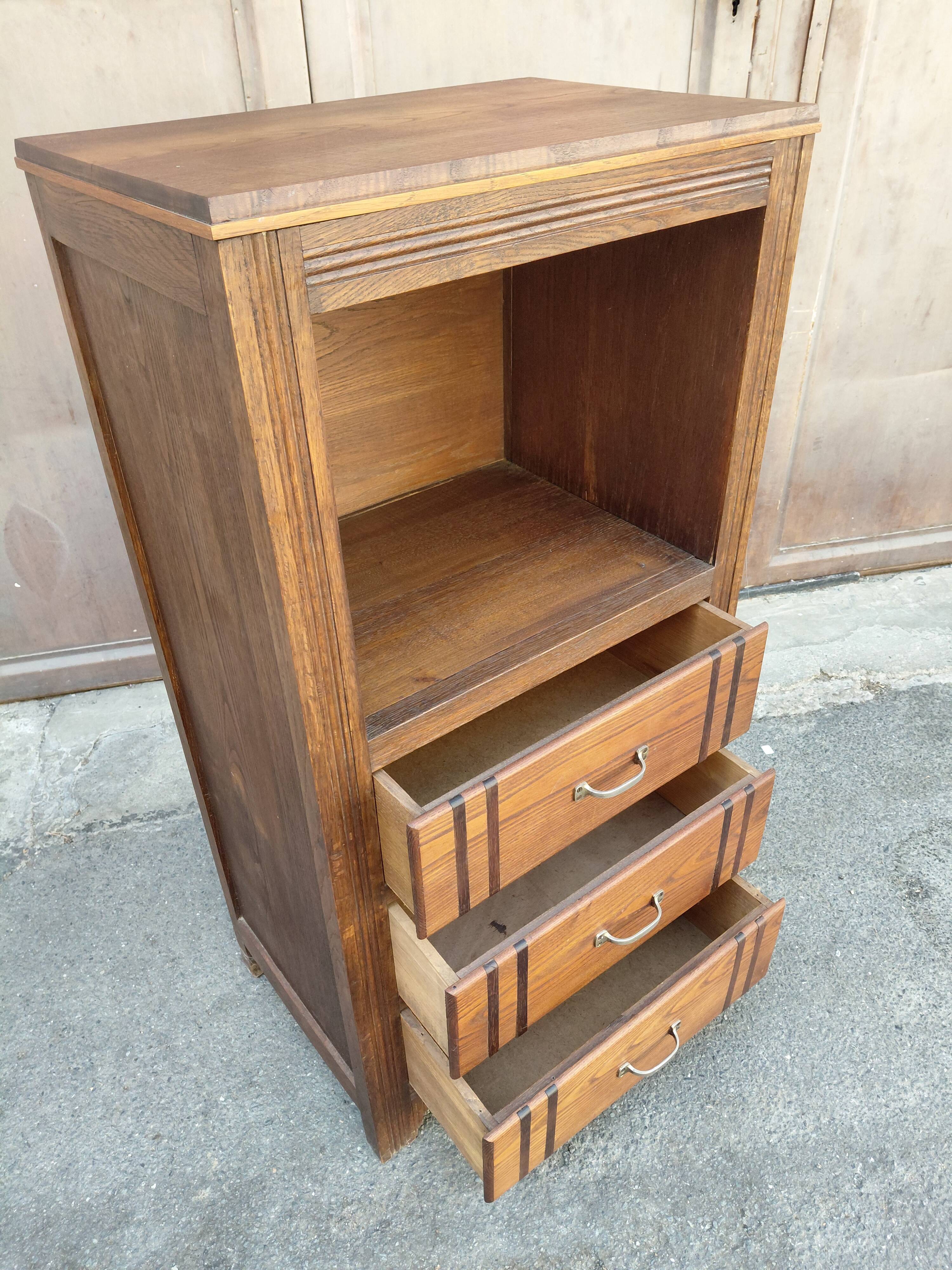 Petit meuble d'appoint,  commode