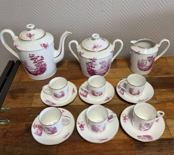 Limoges : Service a café 15 piéces en porcelaine