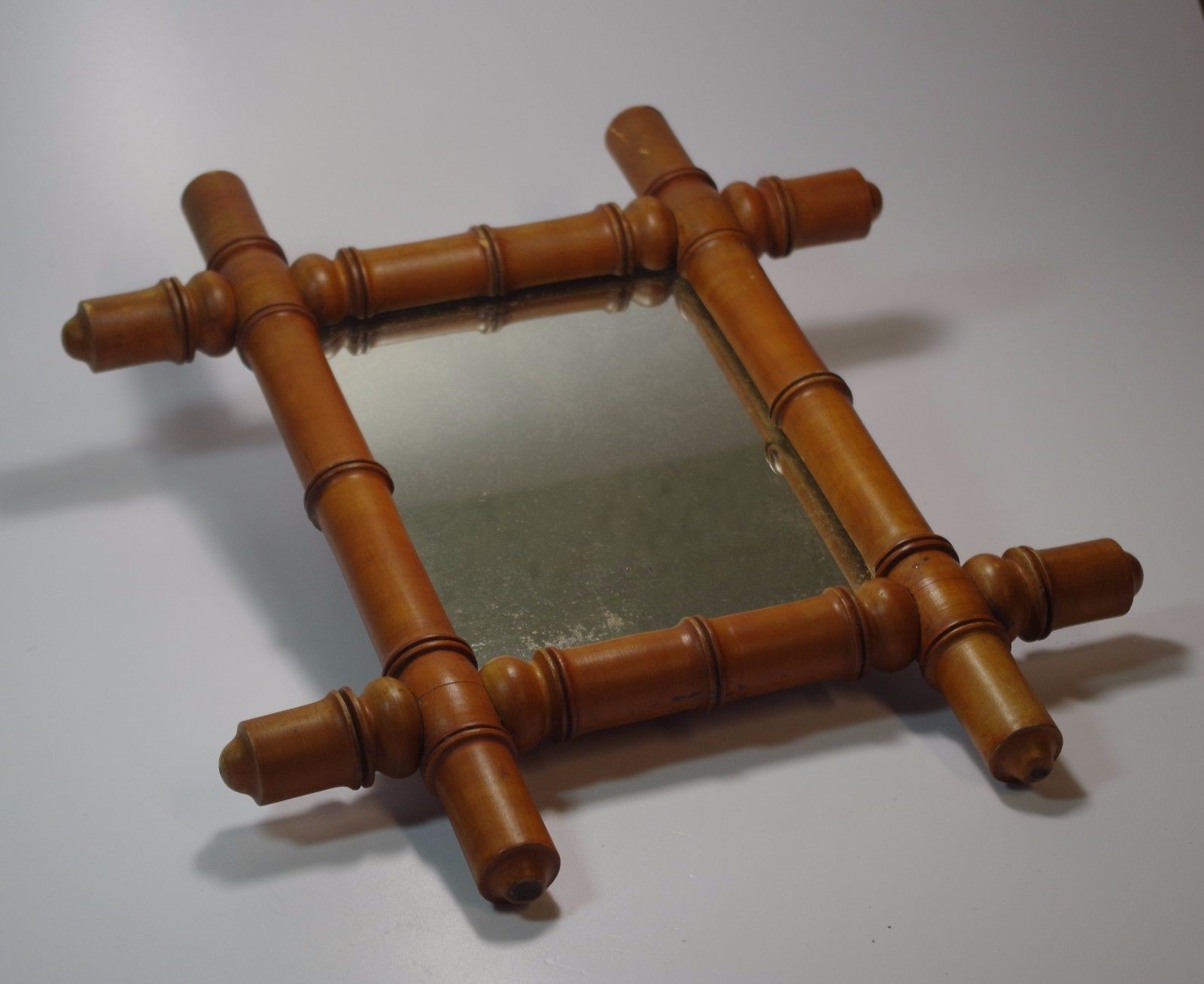 Miroir ancien bambou barbier vintage 35.5 x 42 cm