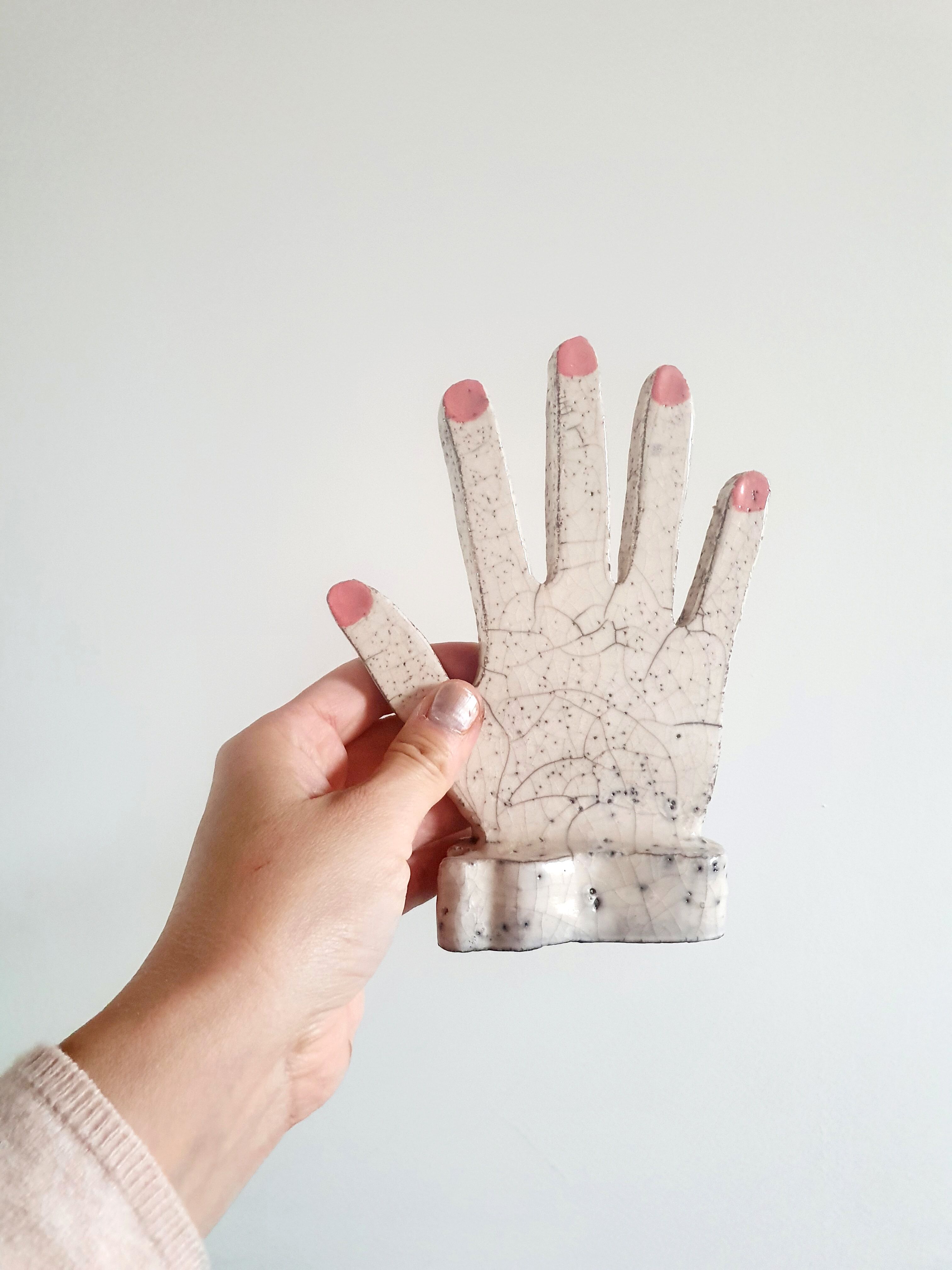 Ceramic hand deco