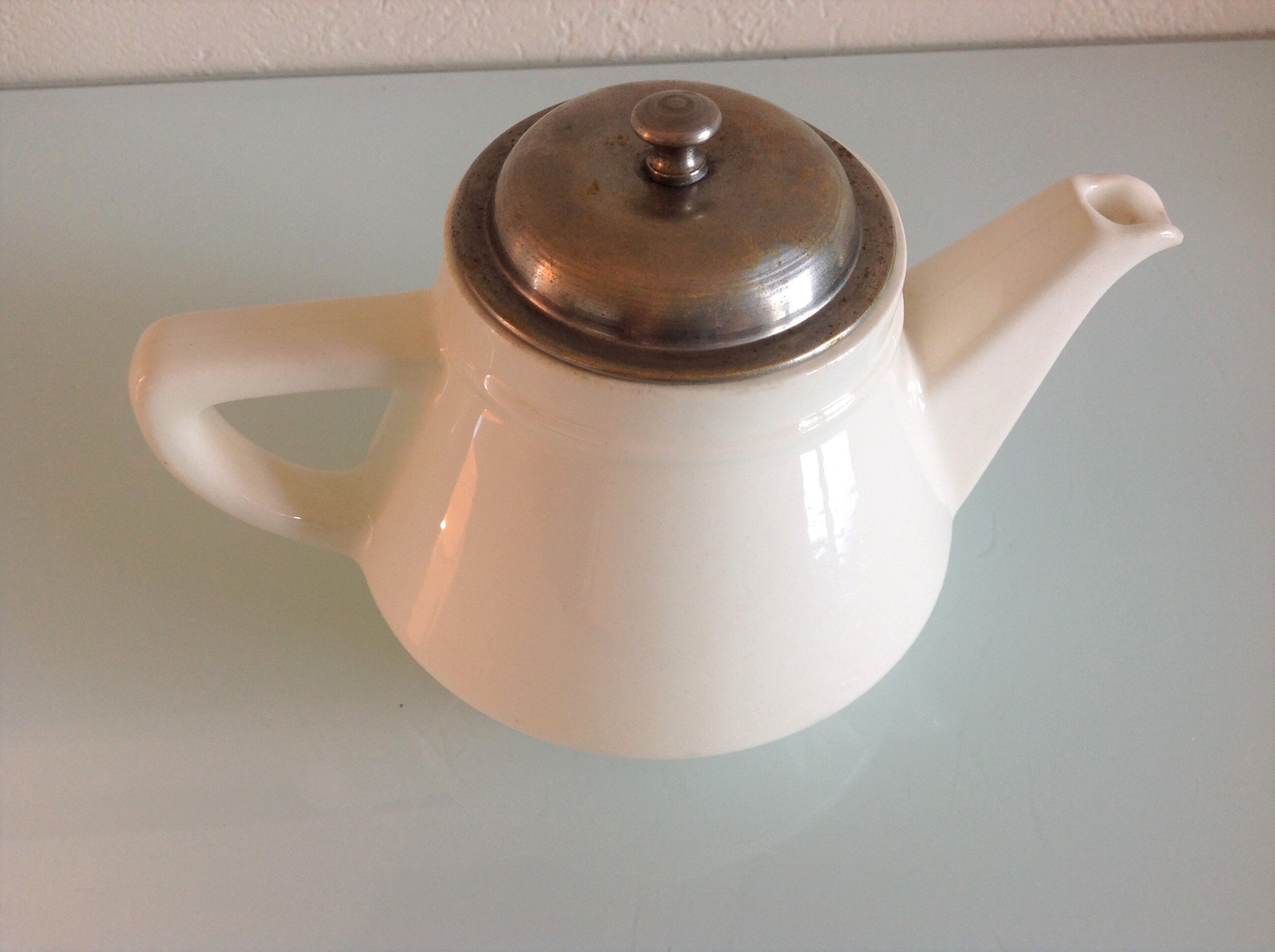 White theiere by Villeroy and Boch vintage 50/60s