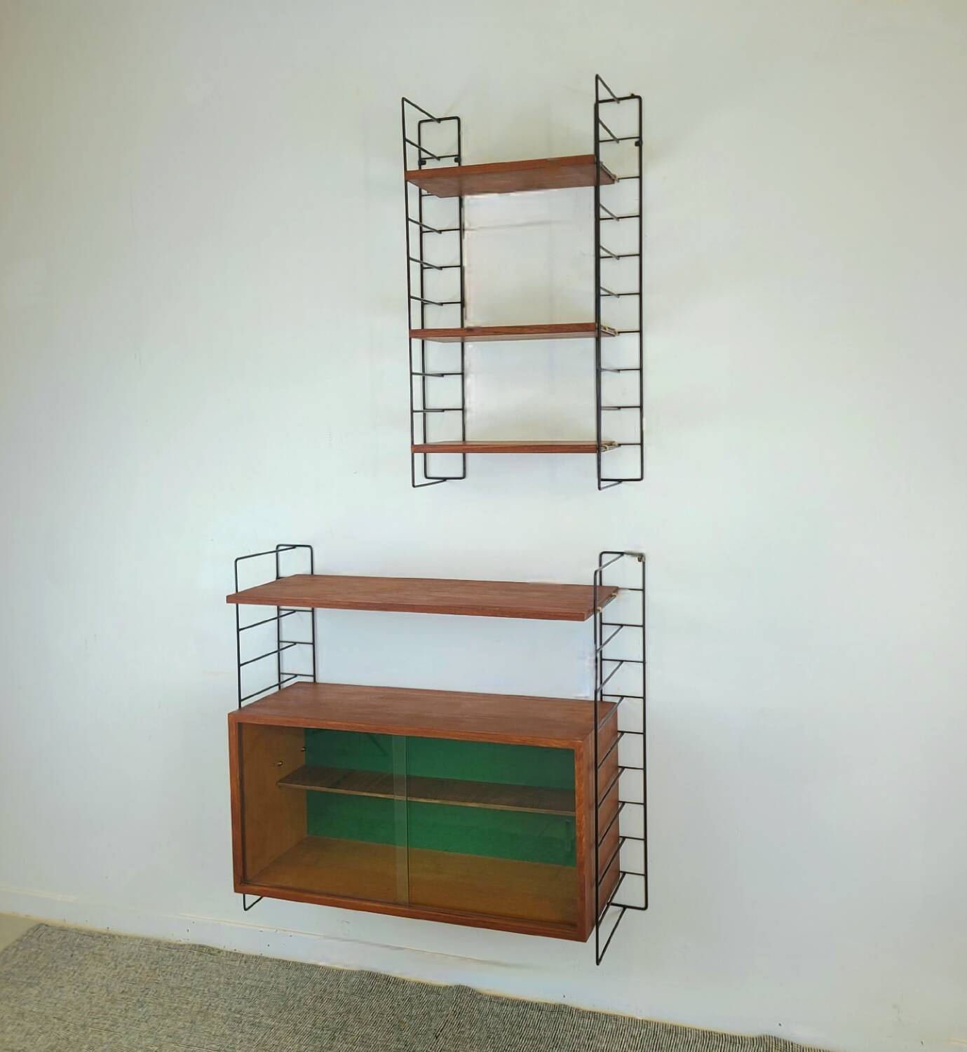 Bibliothèque murale suspendue étagères scandinave vintage teck 1960