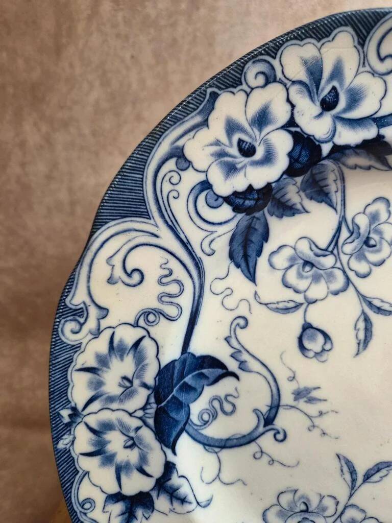 Large ironstone dish Creil & Montereau – Flora model – 30.5 cm