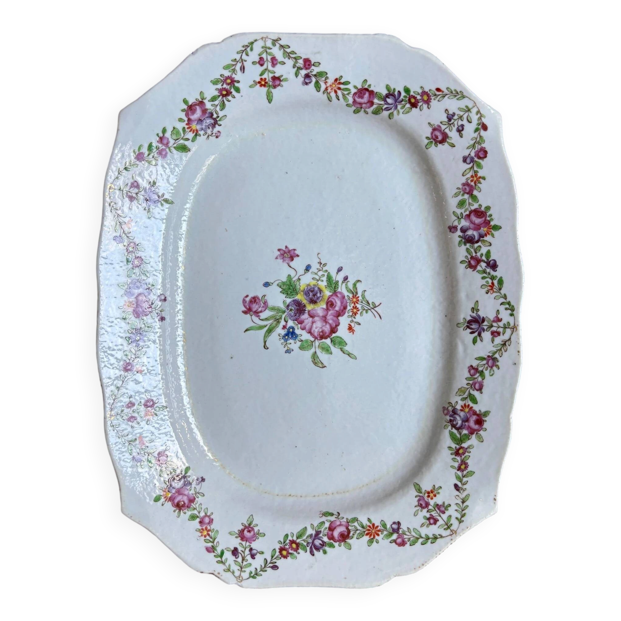 Rectangular plate from the East India Company with floral decoration, 18th century.