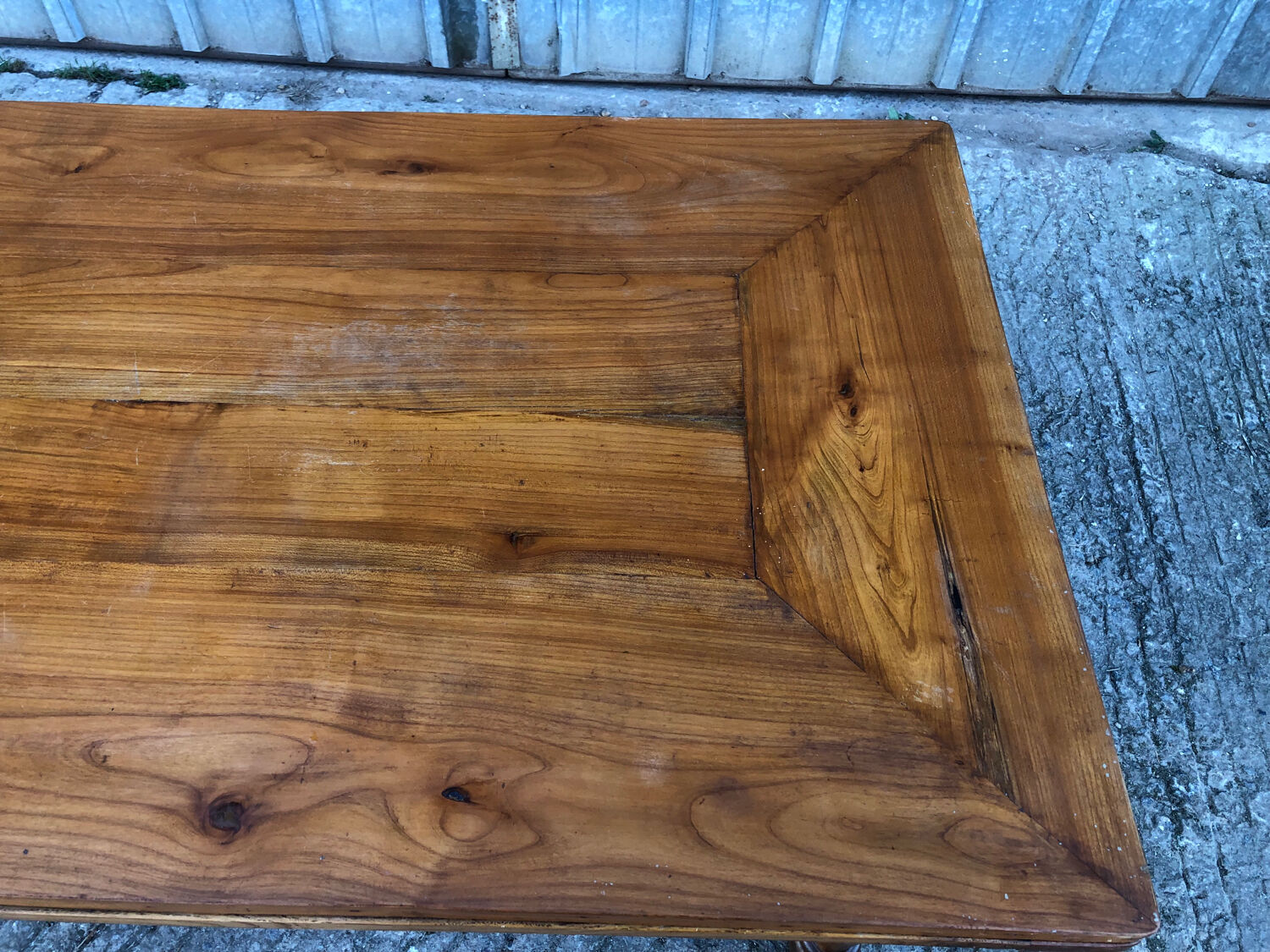 Antique farmhouse table in solid cherry wood with its 2 benches