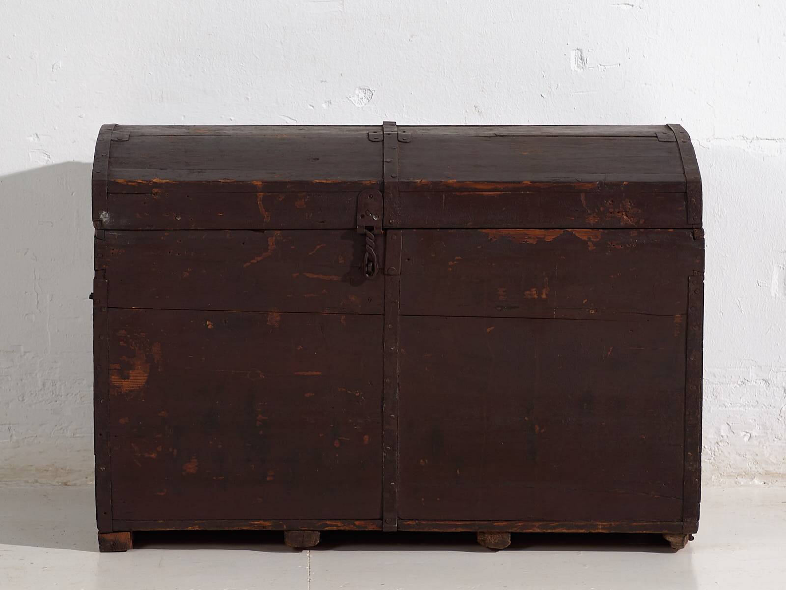 Small antique dark-colored chest (circa 1900)