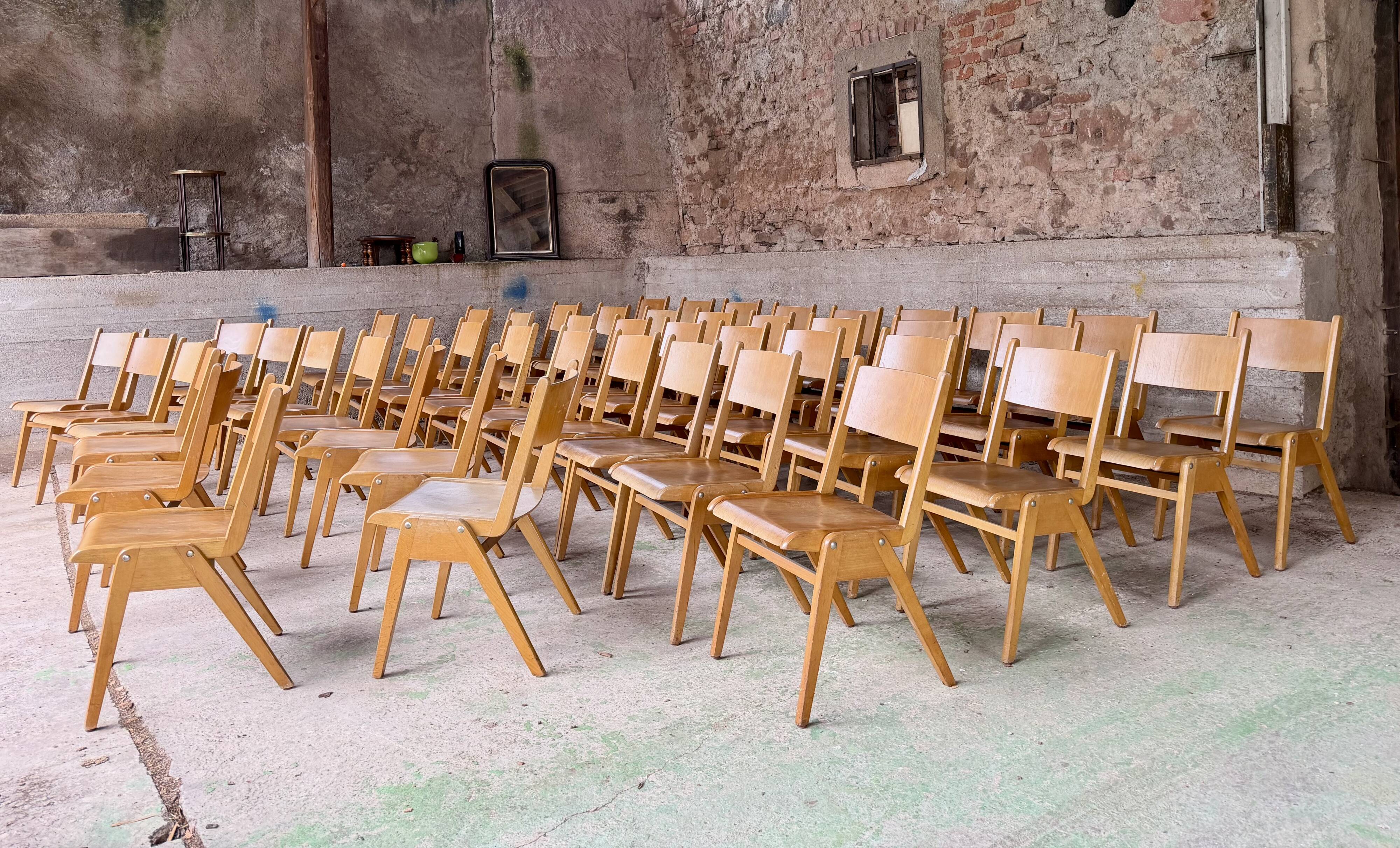 ✨ Set of 50 French modernist stackable chairs – Vintage 1960s