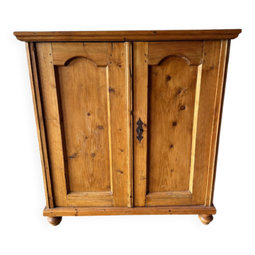 Occasional table in fir - Circa 1930