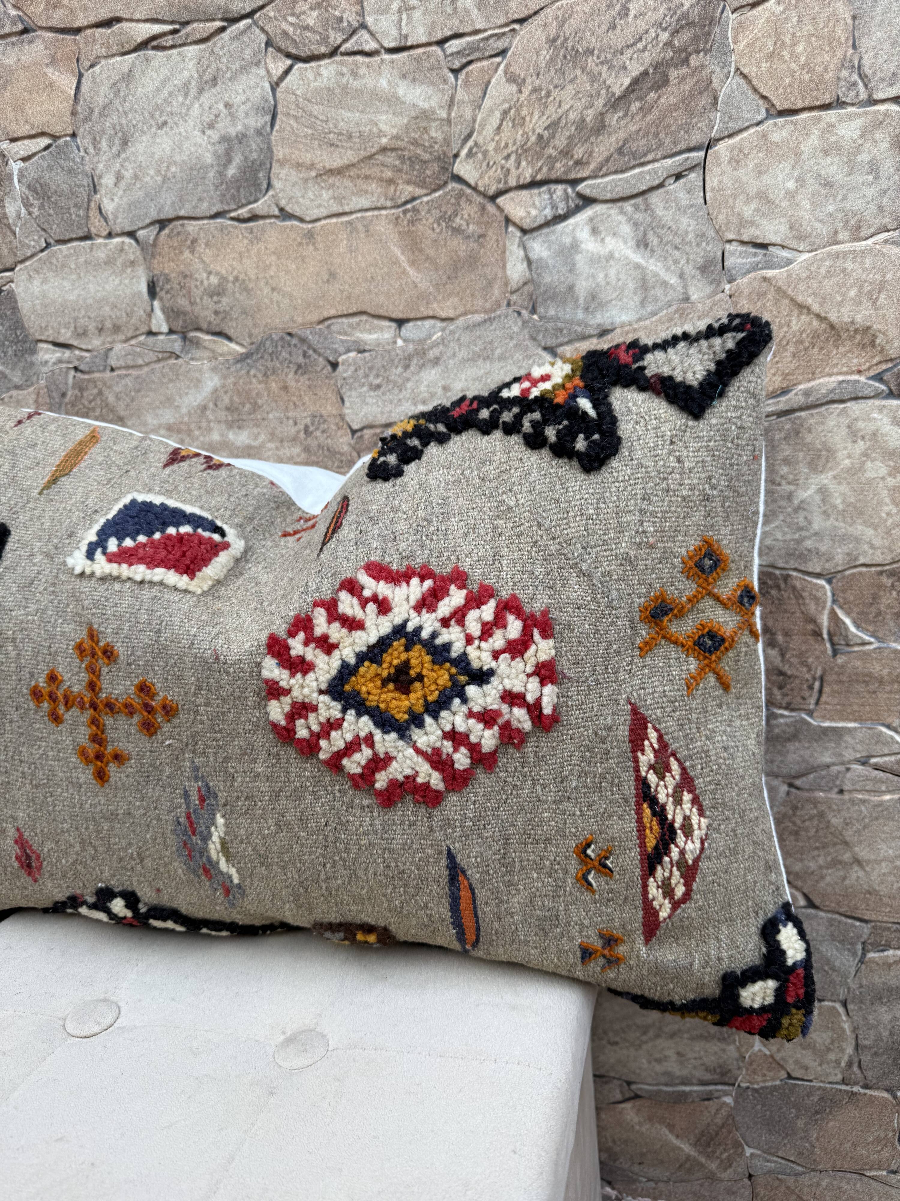 Housse de coussin faite main | Coussin Kilim bohème | Décoration berbère ma