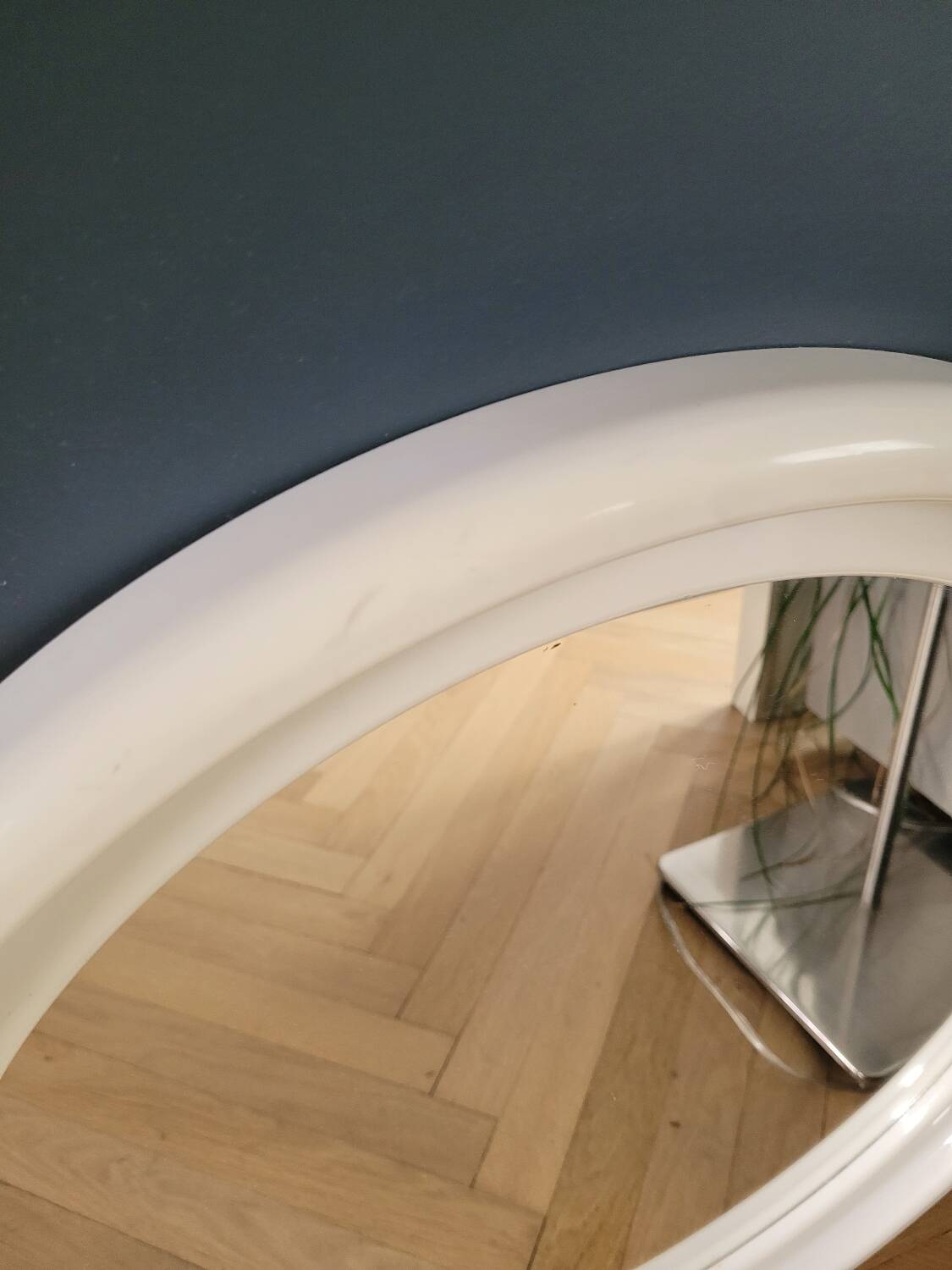 Vintage round plastic mirror