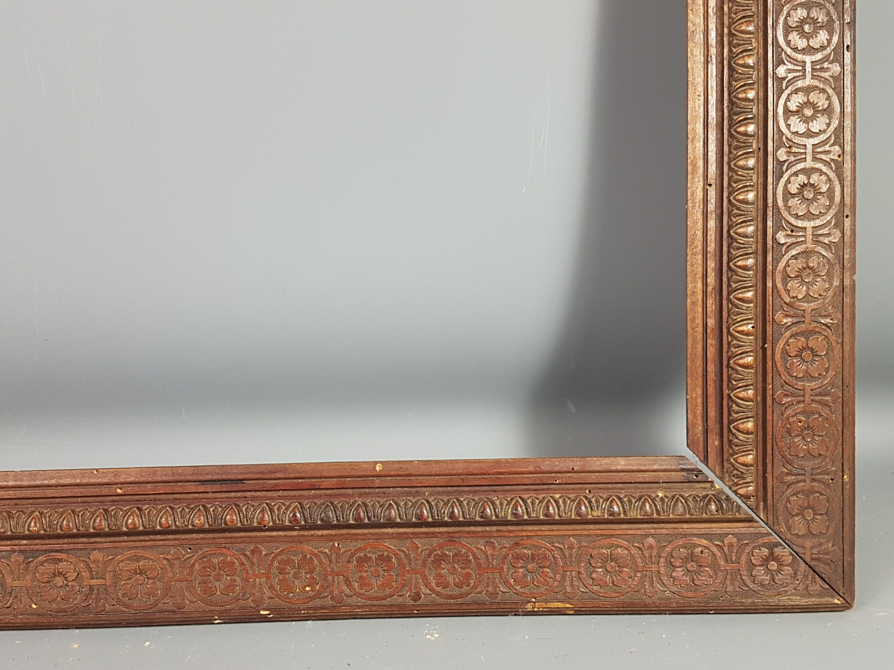 Old carved wood frame for orientalist painting 64.4x54.4 cm, leafing 50.6x40.5 cm SB