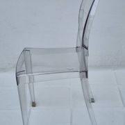 Chaise “Victoria Ghost” – design Philippe Starck pour Kartell