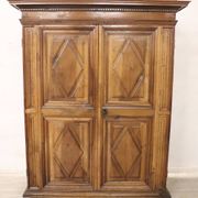 Armoire à Secret Du 17ème Siècle En Noyer