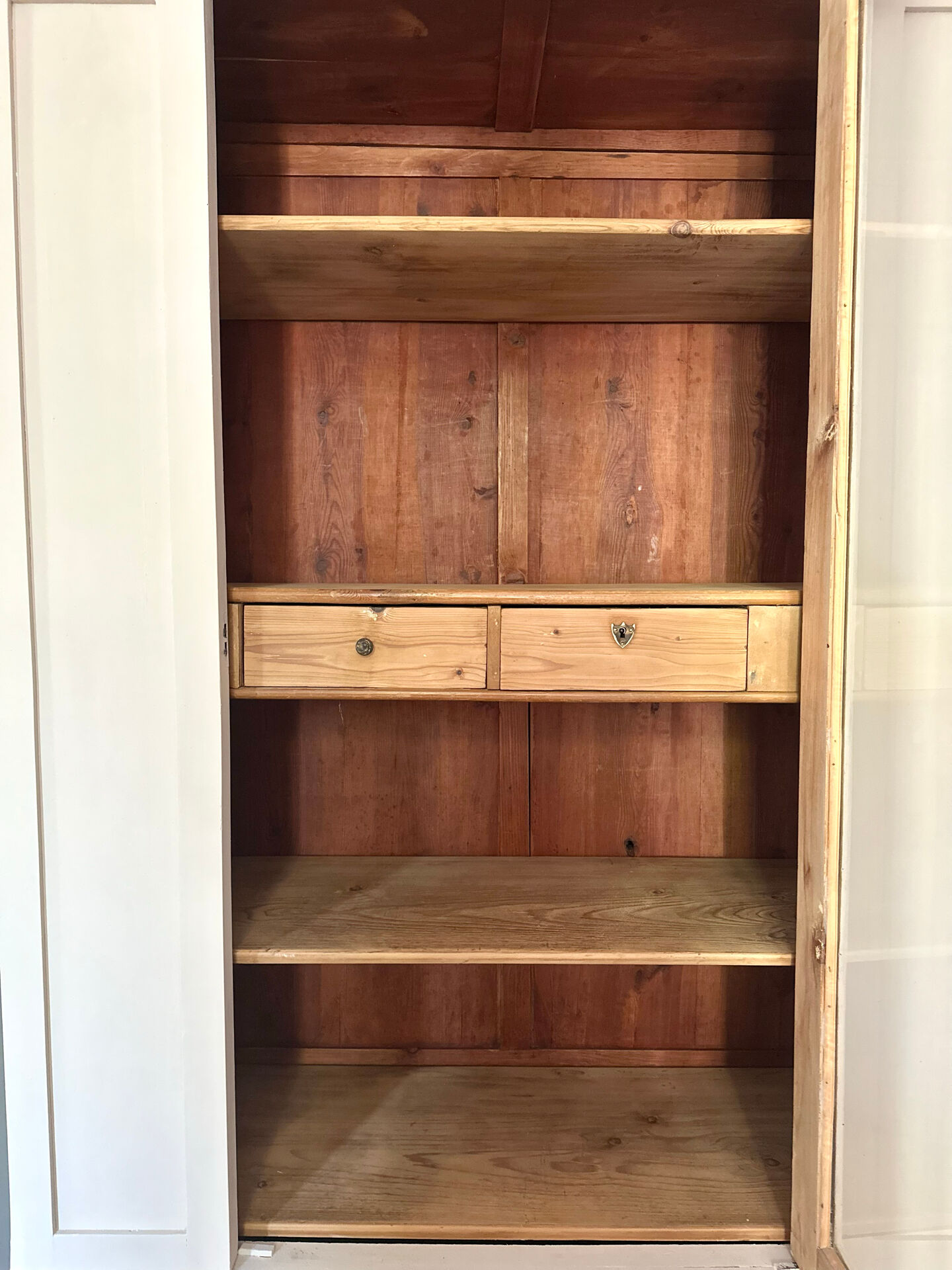 Art Deco display library