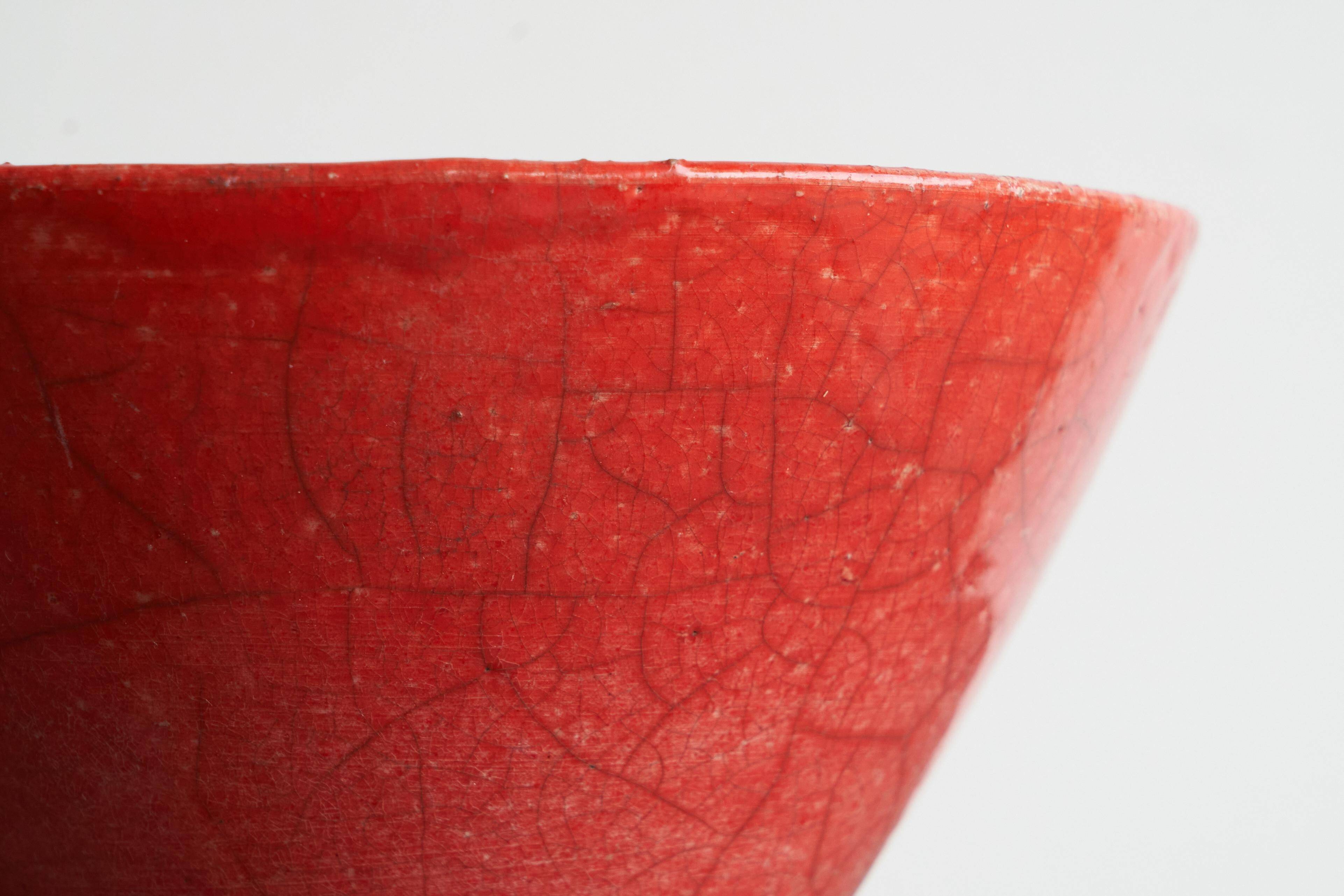 Cracked "Sang de Boeuf" bowl, glazed, early 20th century