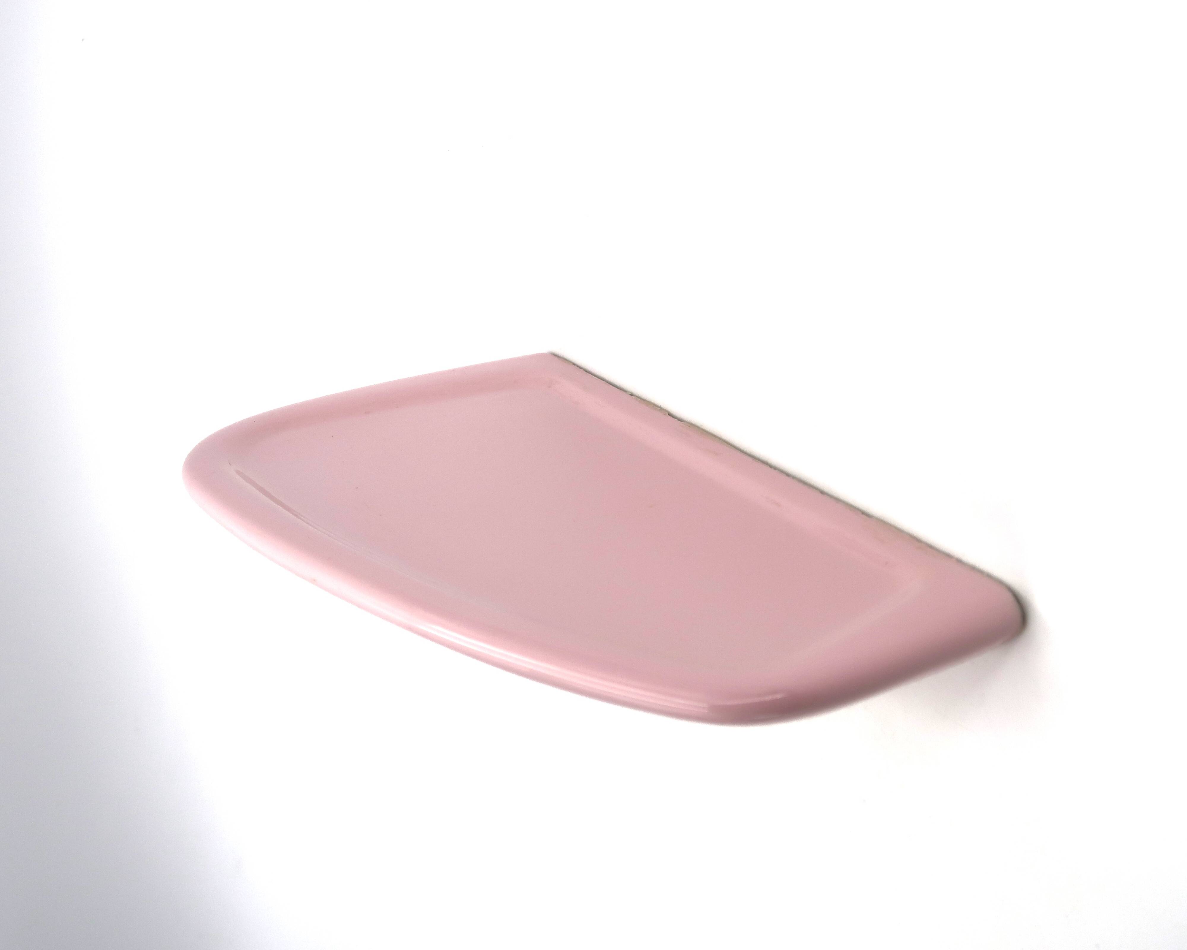 Etagère murale en porcelaine rose pâle, années 60
