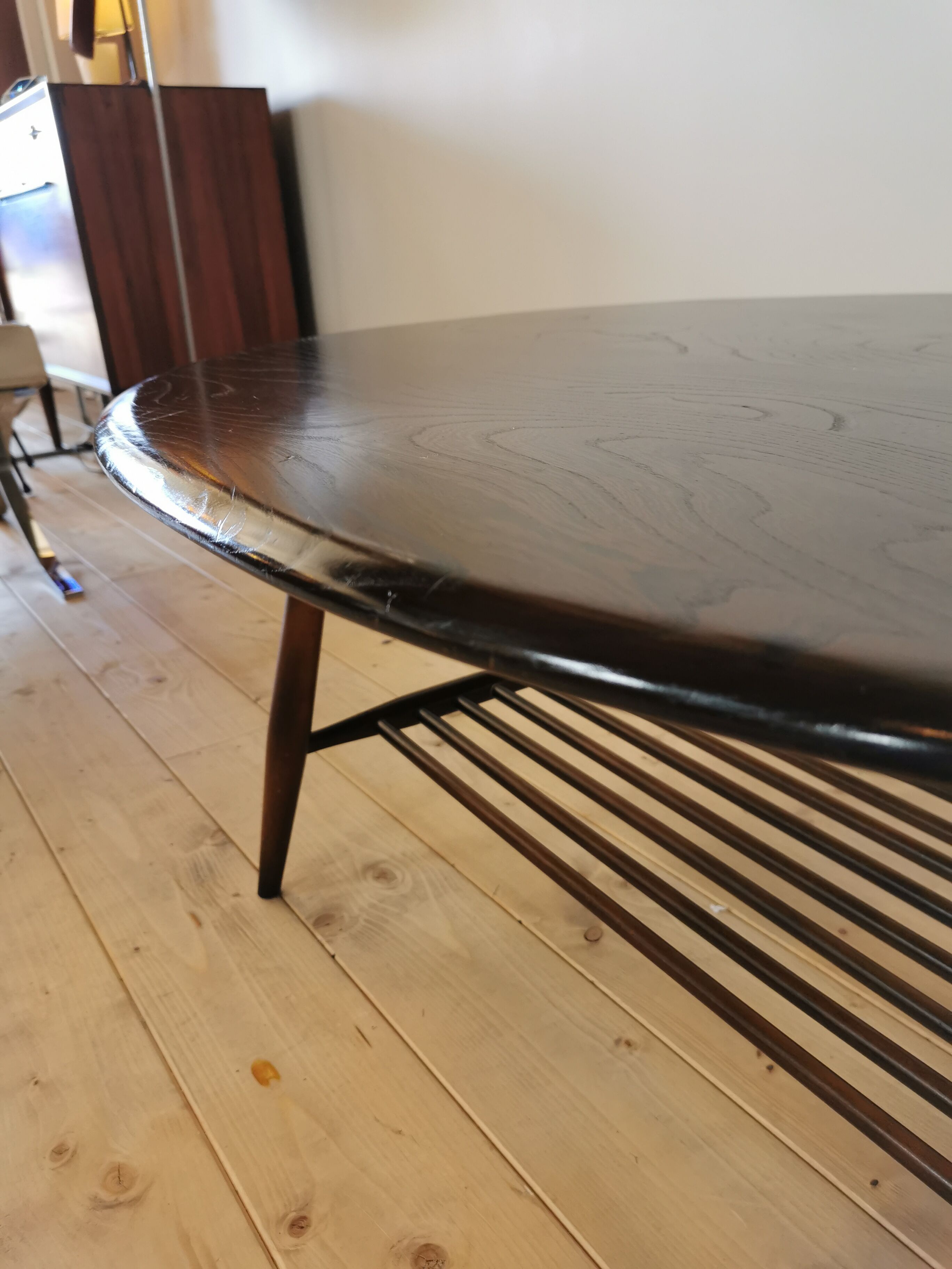 Table basse en frêne par Lucian Ercolani dans les années 60