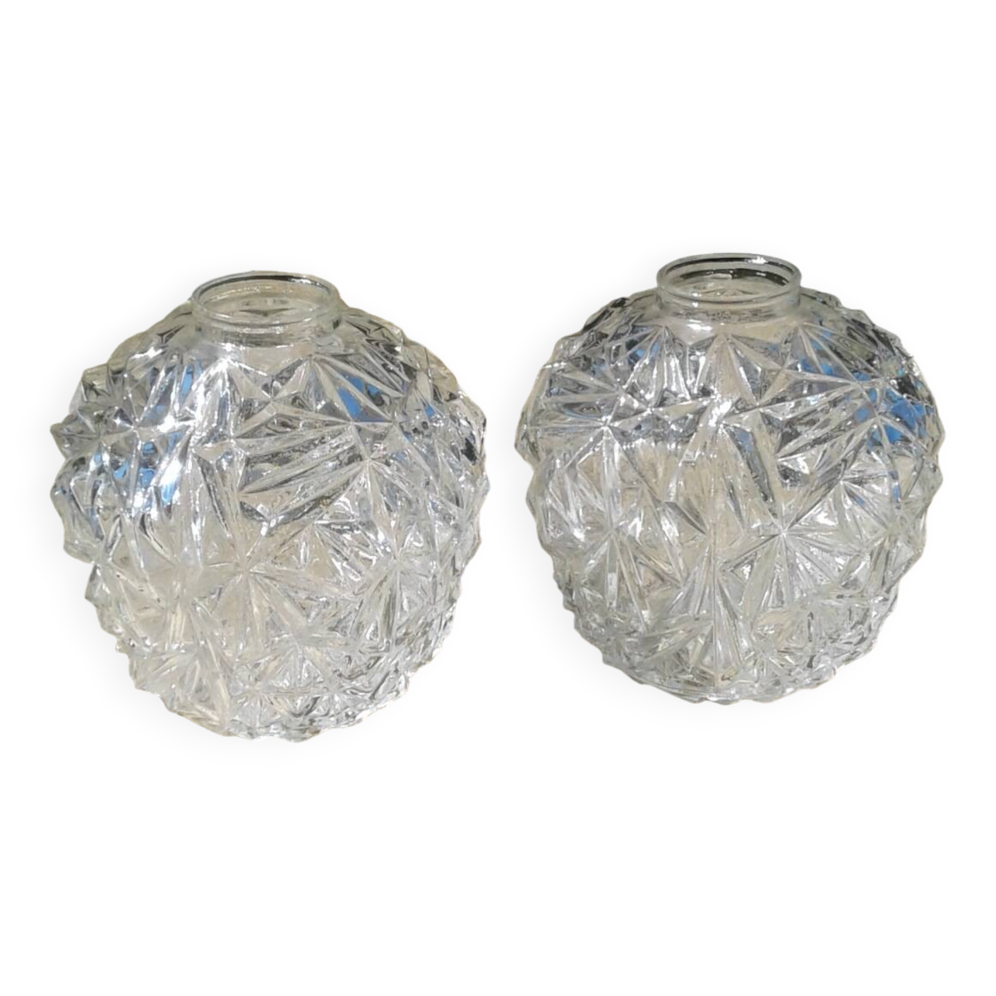 Globes for suspension