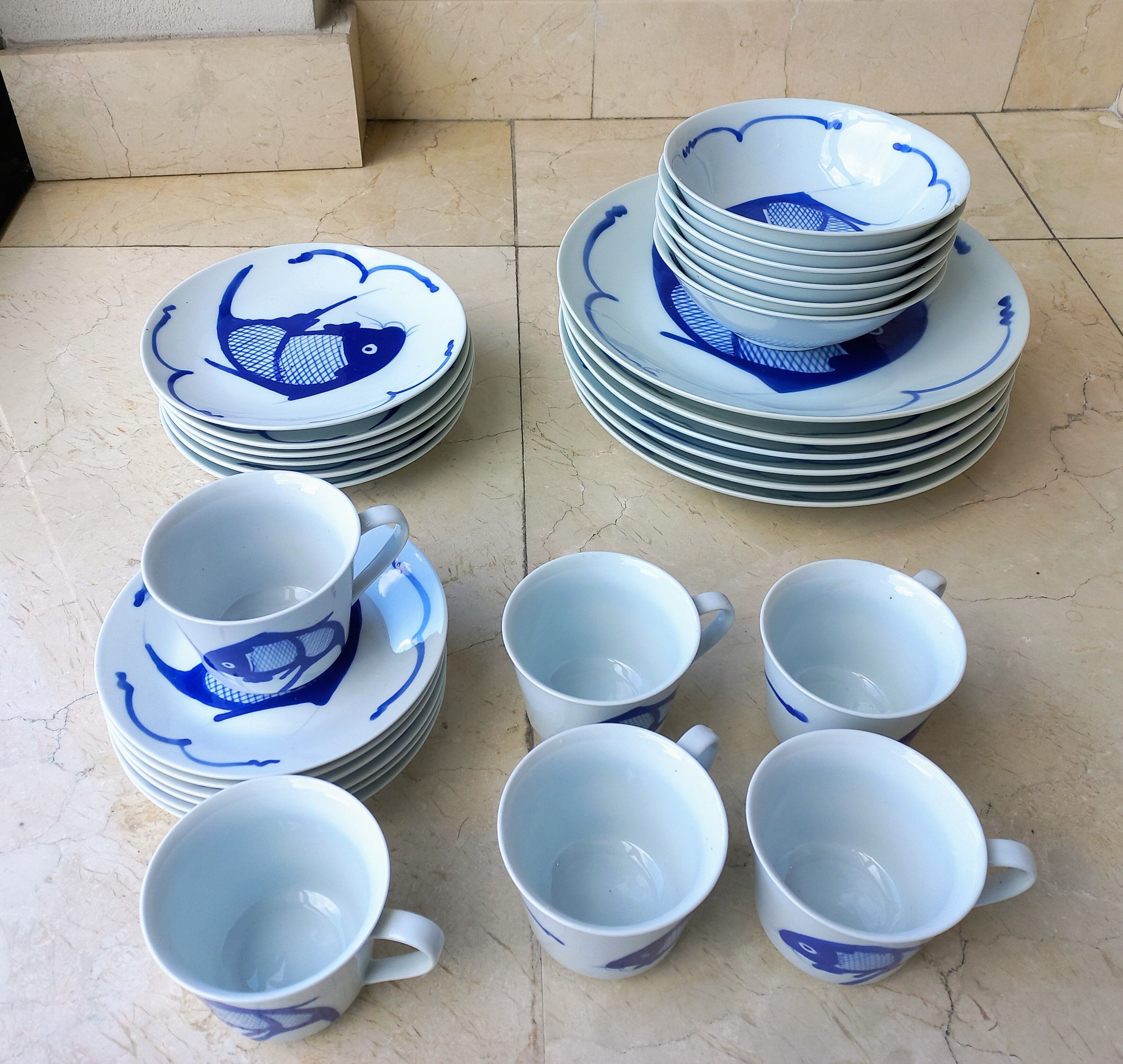 Chinese Koi 30 piece tableware
