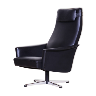 Fauteuil en cuir noir des années 1960