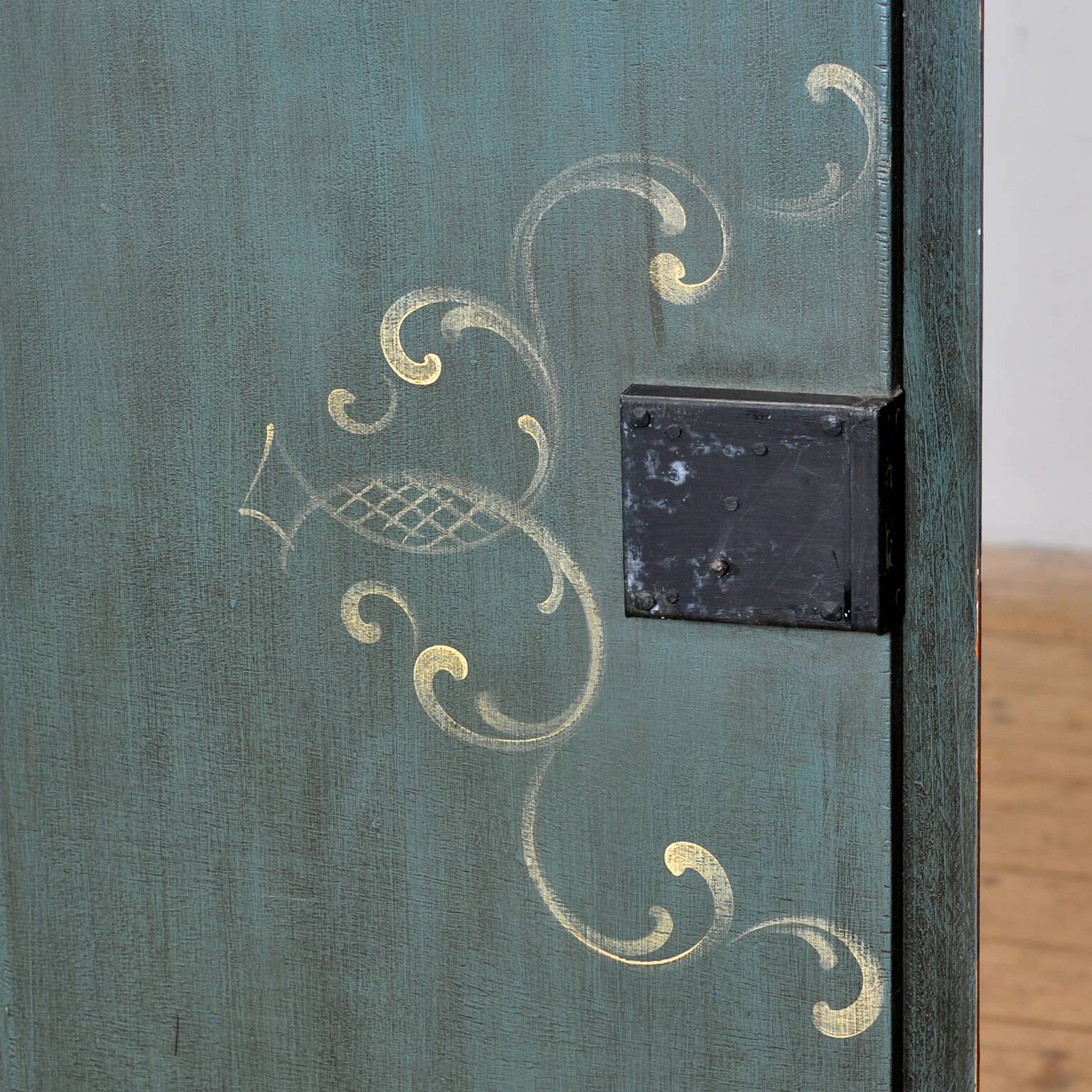 German bridal cabinet