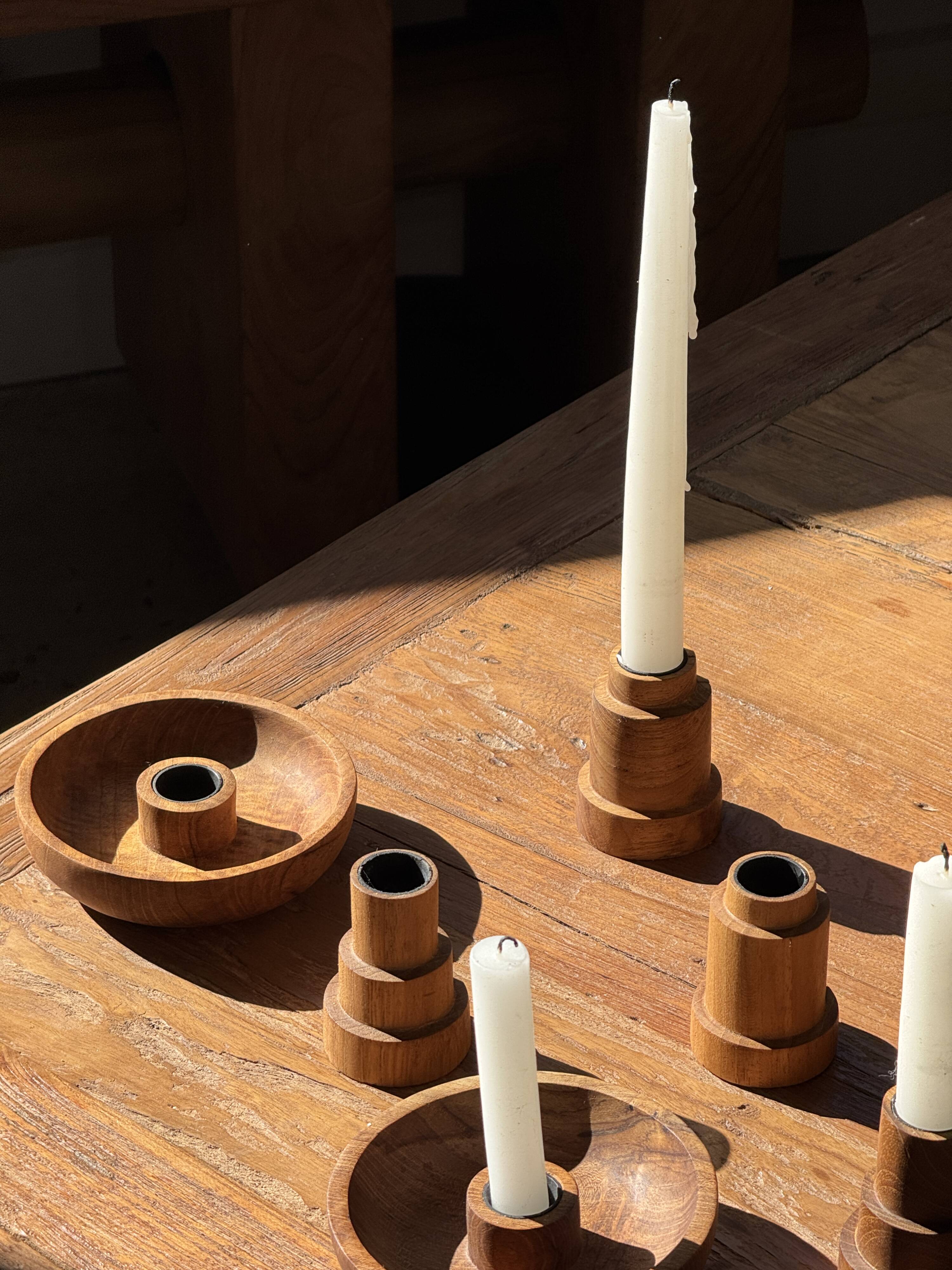 Circular teak monoxyle candle holder D12 H3