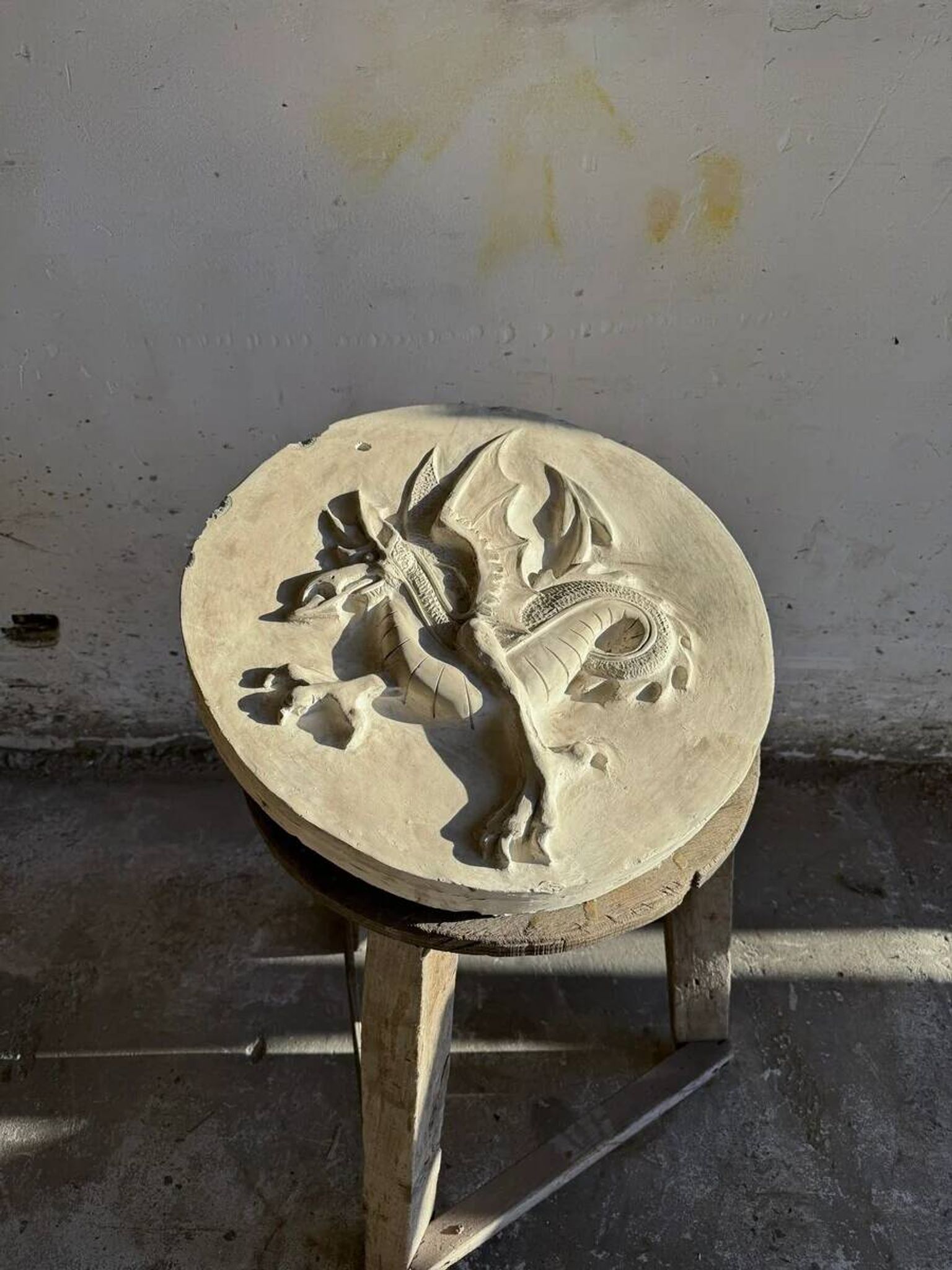 Dragon en plâtre par Walter De Buck