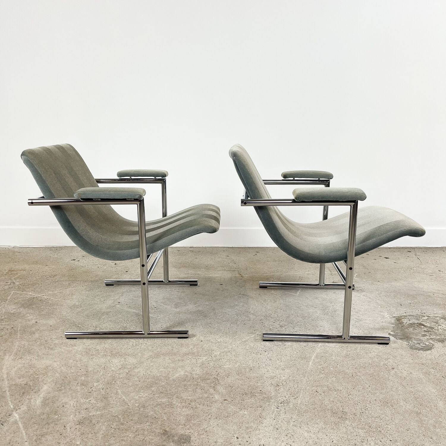 Set of two vintage design Oslo lounge chairs by Rudi Verelst for Novalux 1960s