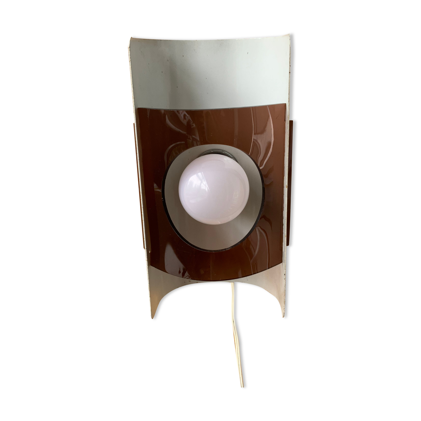 Plexiglas and metal wall lamp