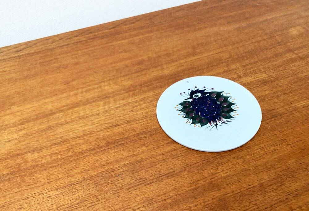 Mid-Century Danish wall plate with Crazy Bird design by Beth Breyen for Royal Copenhagen.