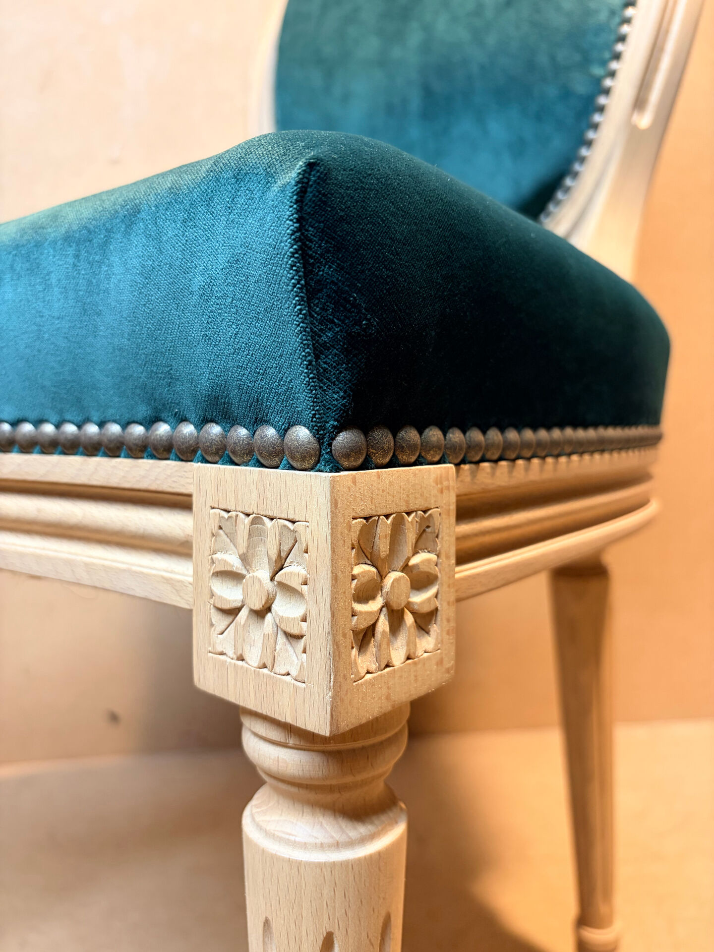 Louis XVI medallion chair, solid beech, unique traditional piece.