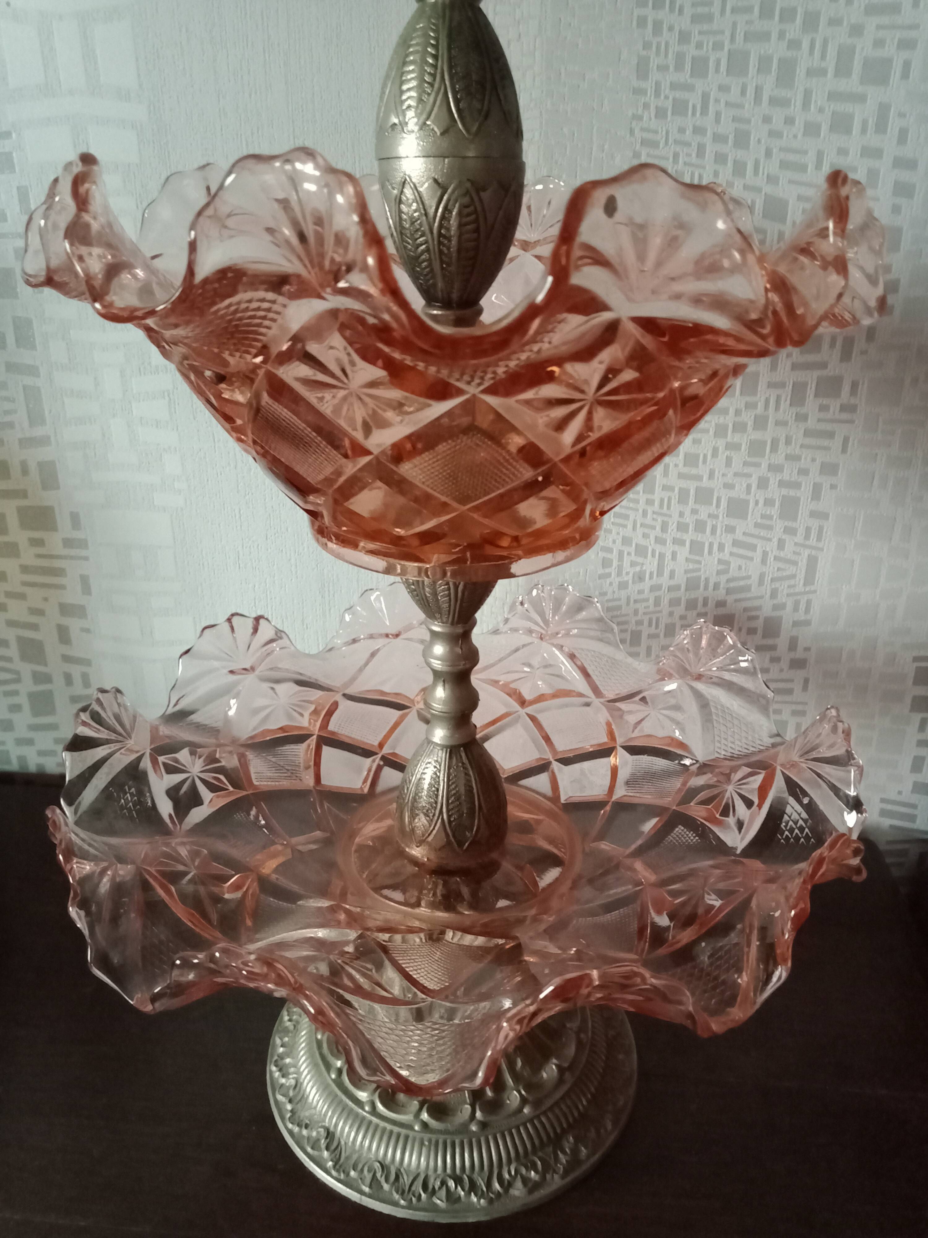 Fruit petits-fours set with two old pink corolla bowls, 19th century frame