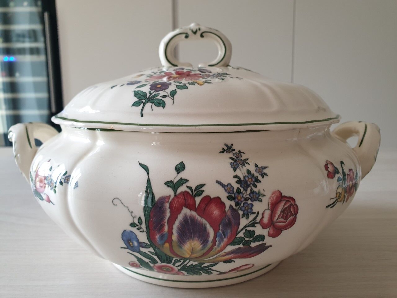 Old soup tureen Villeroy & Boch