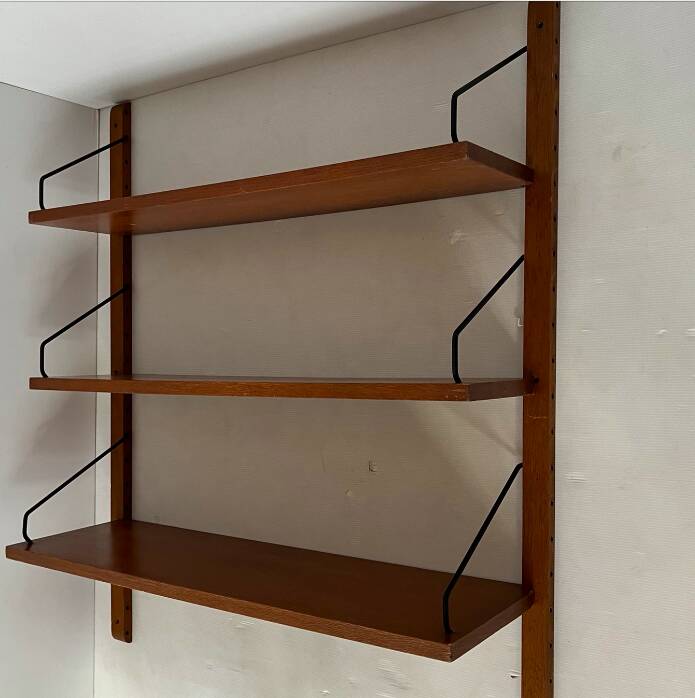 Wall shelf for Cadovius in wood and metal