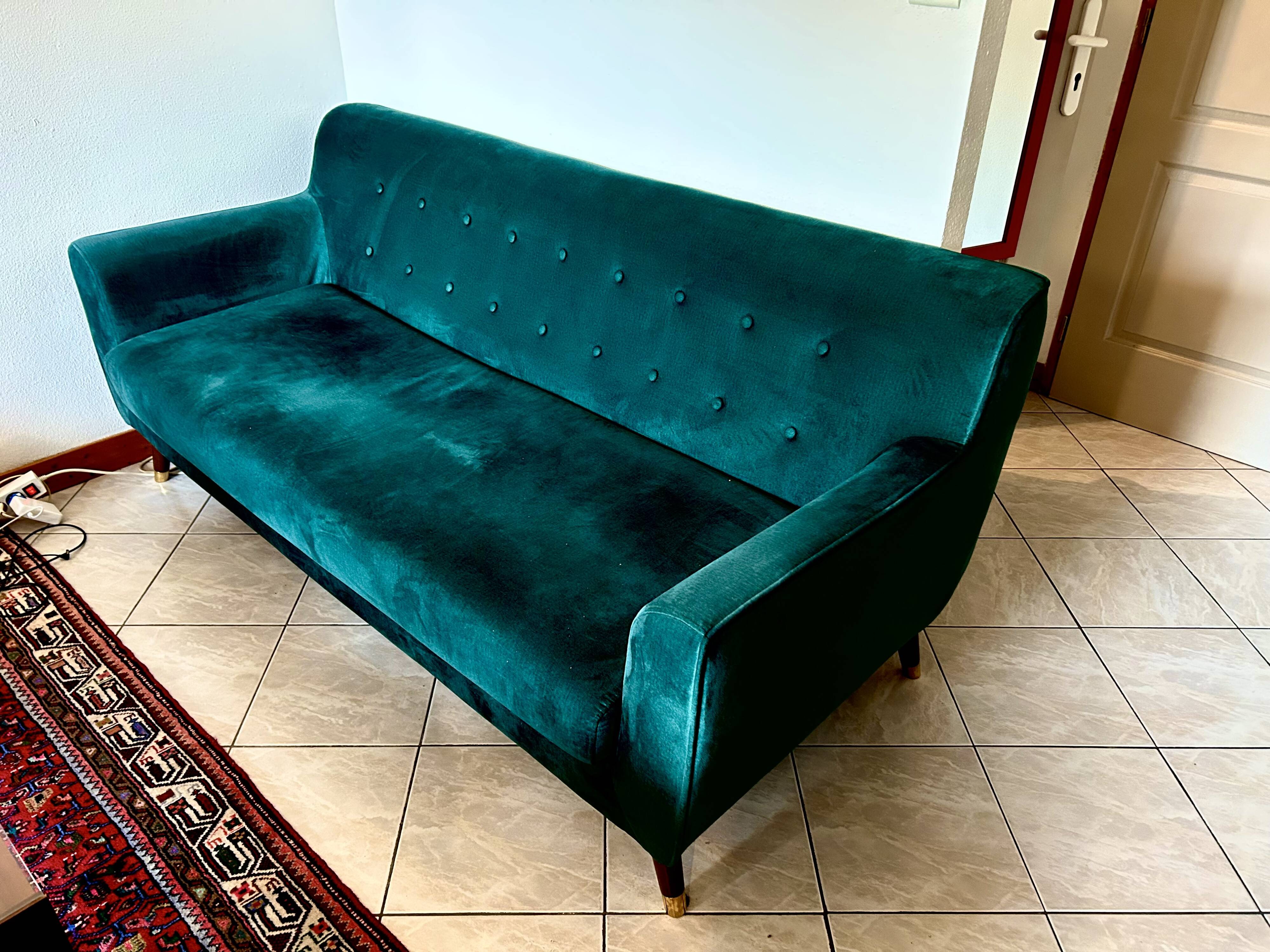 Scandinavian 3-seater sofa