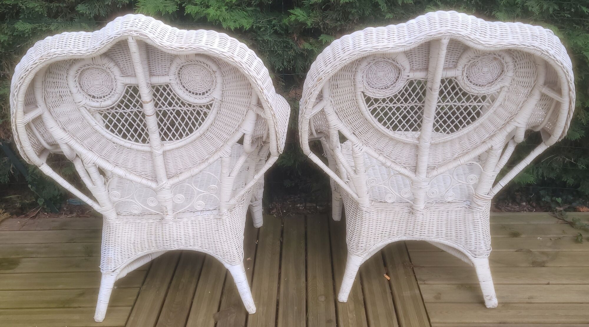 Vintage peacock rattan garden furniture